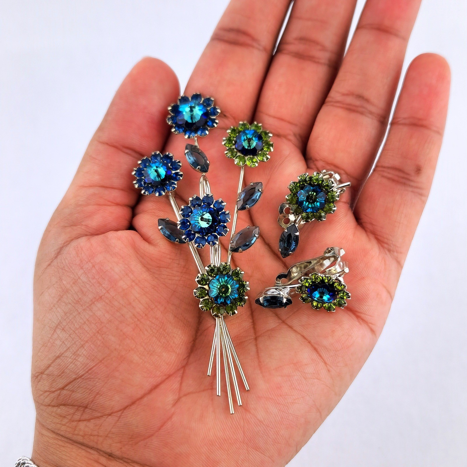 Vintage Blue Green AB Rhinestone Flower Bouquet Brooch Clip Earrings Set Atomic