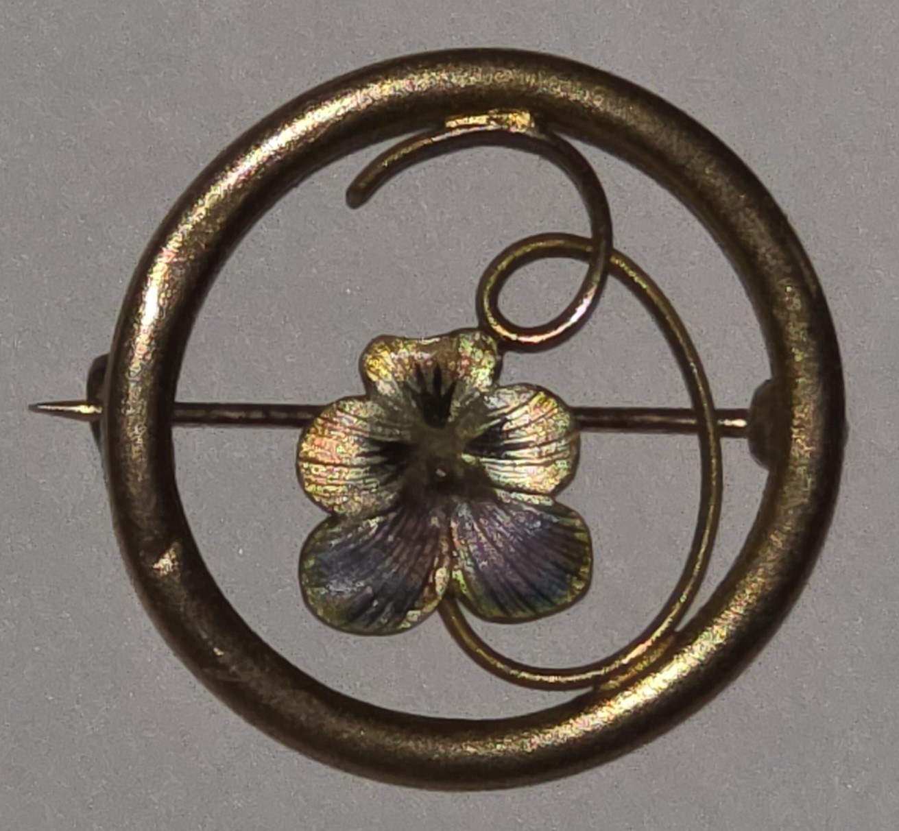 Antique Nouveau Victorian 14K gold and purple enameled pansey brooch – 1″