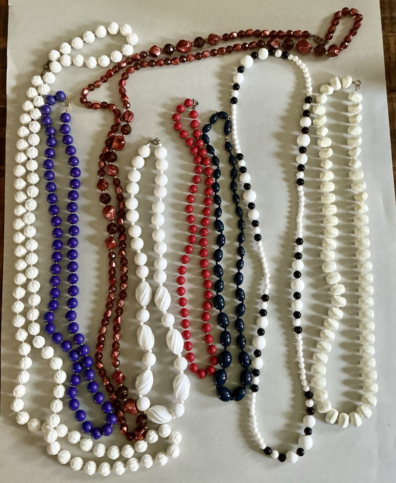 Vintage Beaded Necklace Lot Of 15 Lucite, Acrylic, Glass,Shell, Retro Plastic