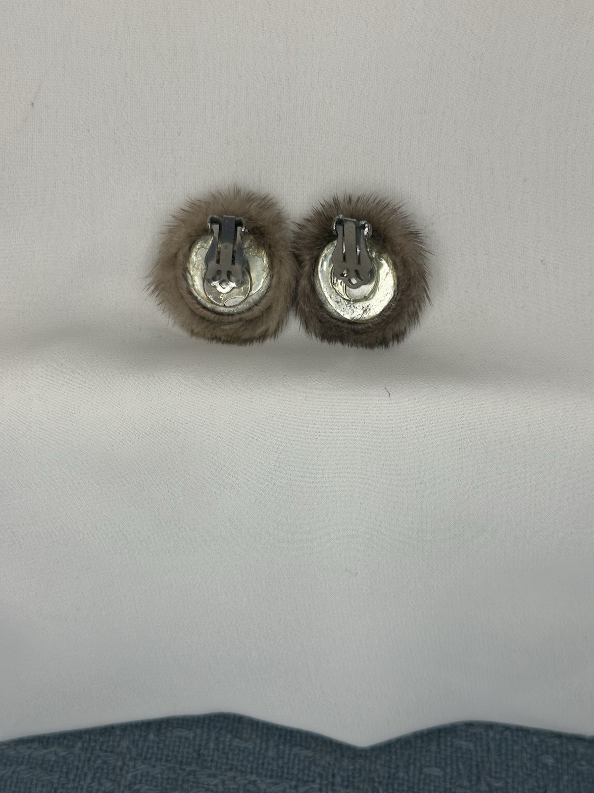 Vintage Genuine Mink Fur Clip-On Stud Earrings Round Fashion Jewelry