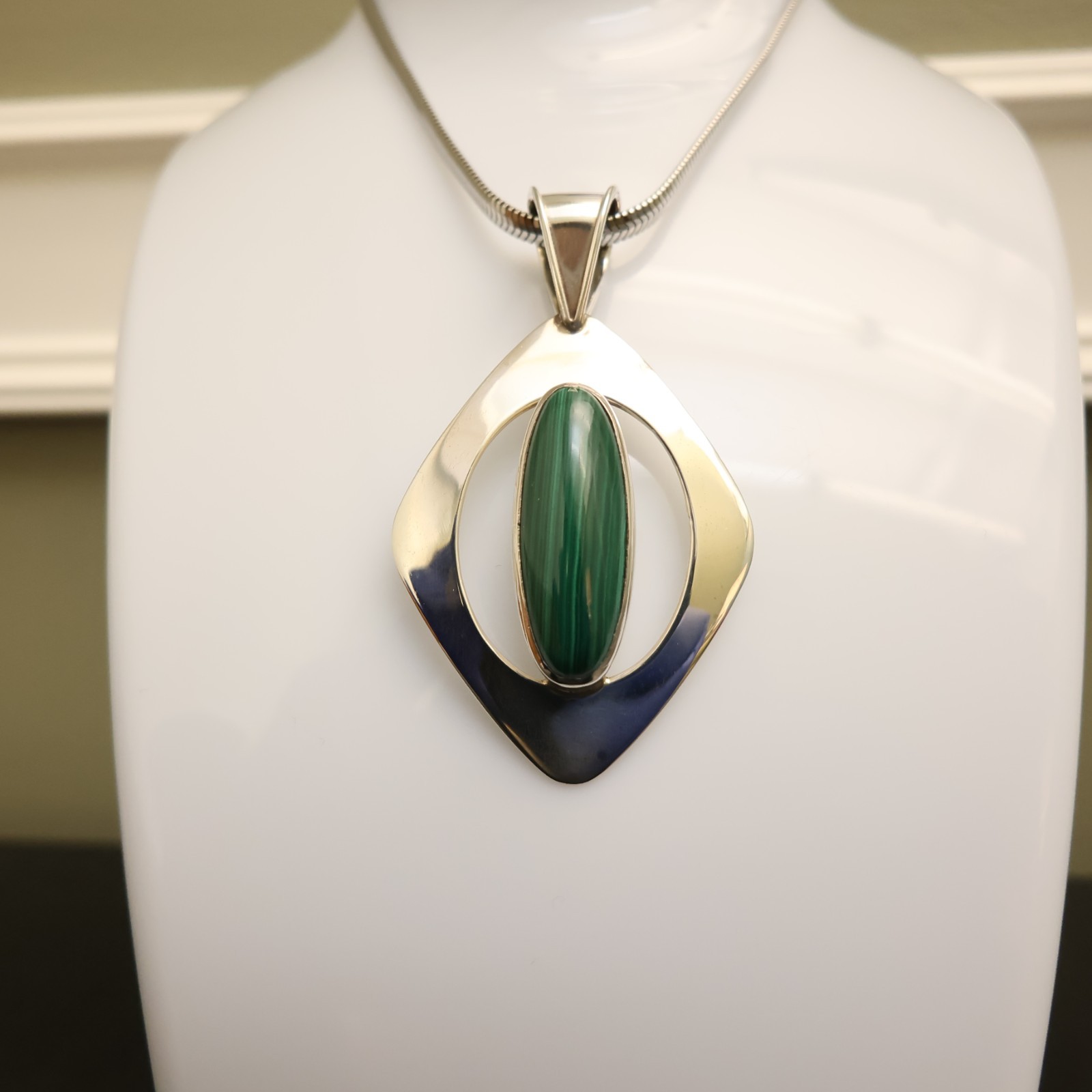 Dominique Dinouart pendant DDD malachite Milor 925 sterling silver omega chain
