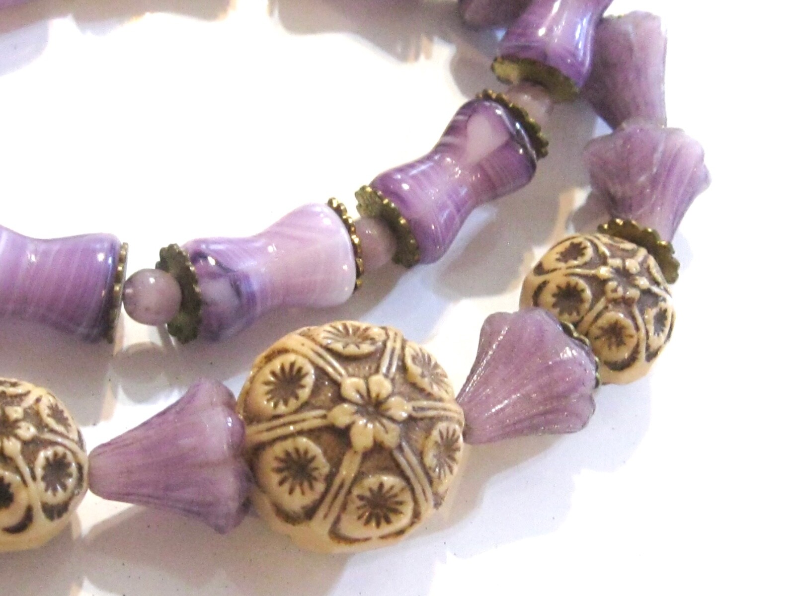 NEIGER BROS ANTIQUE ART DECO CZECH GLASS BEAD NECKLACE RARE PURPLE TAN FLORAL
