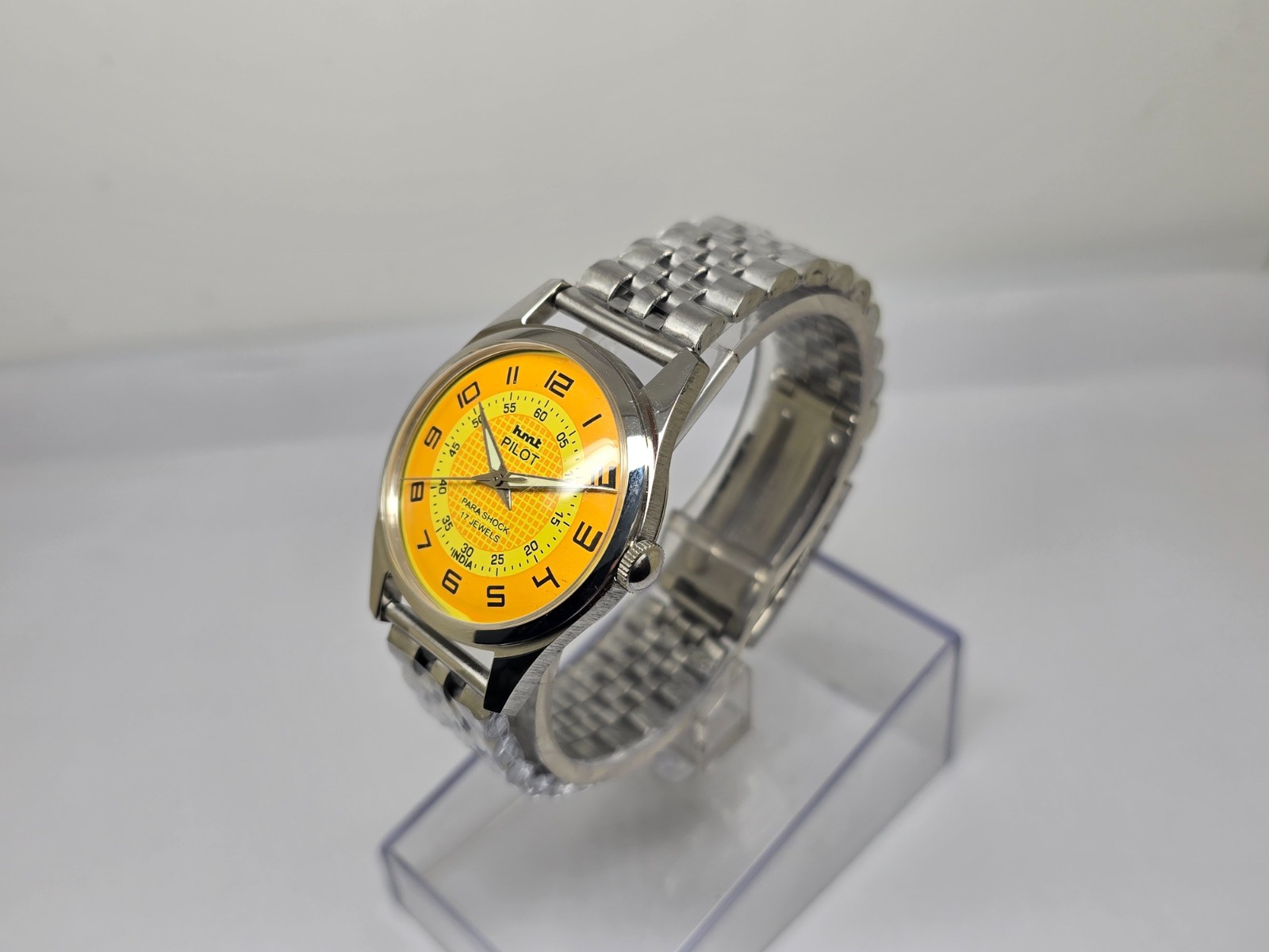 Vintage Hmt Pilot Yellow Dial 17 Jewels Mechanical hand winding Transparent Back