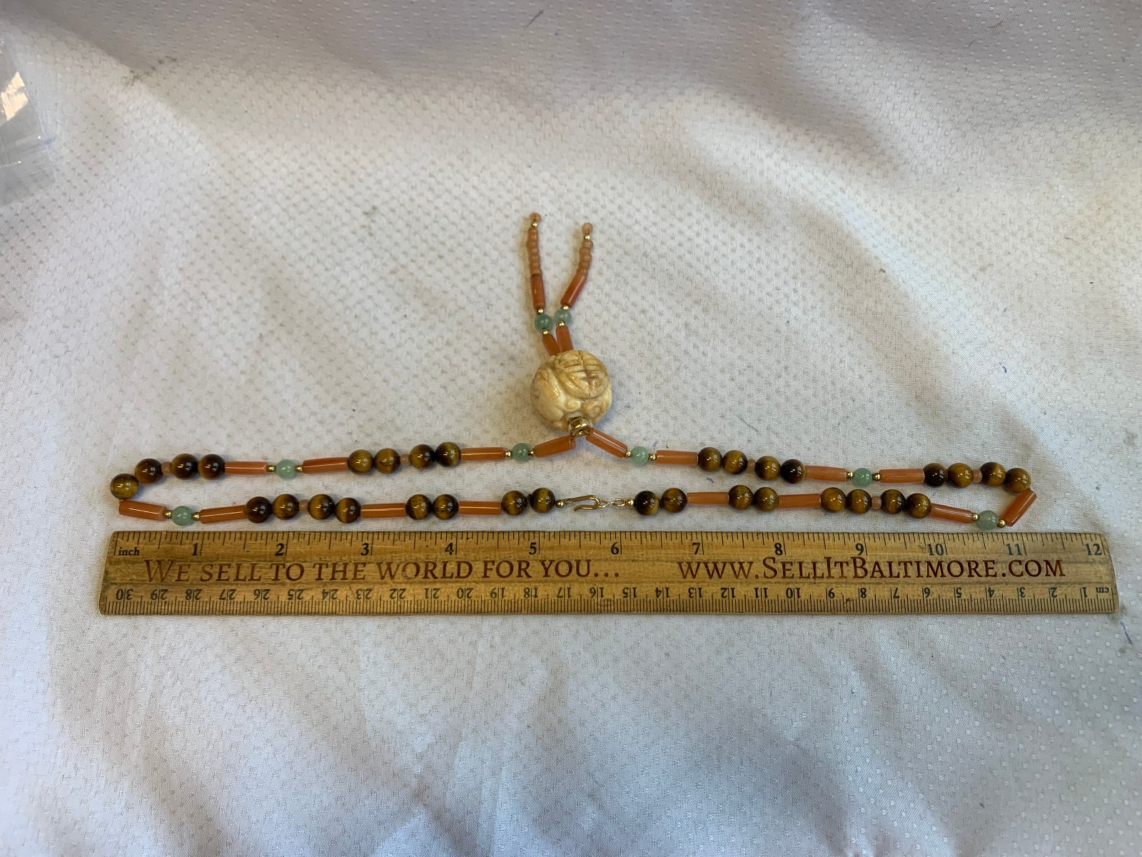 Vtg Jade Tigers Eye Necklace 23″ Fashion Jewelry Carved Pendant Hook Clasp