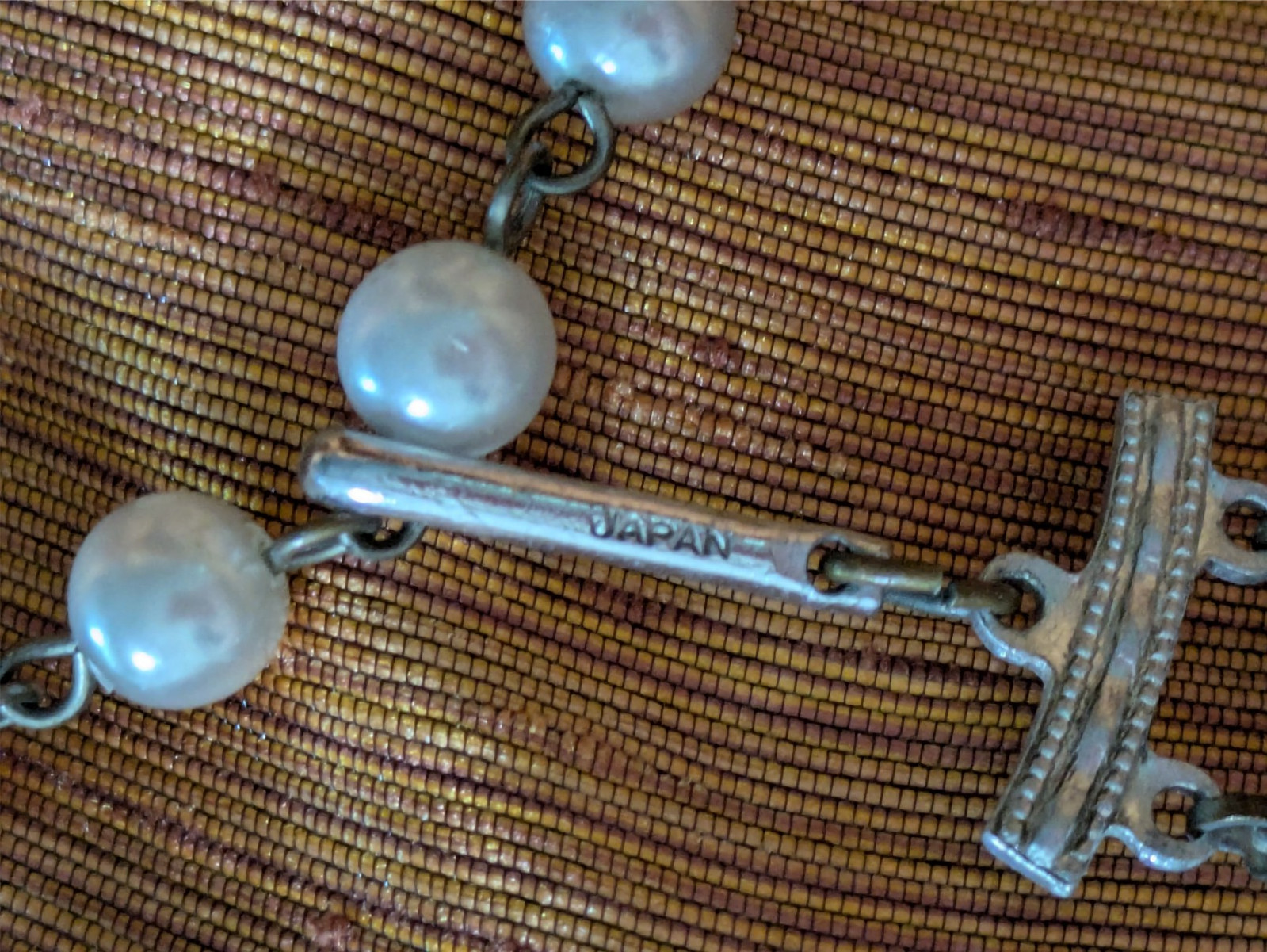 Vintage 60s 70s Faux Opalescent Pearl and Crystal Bead 8 inch Necklace