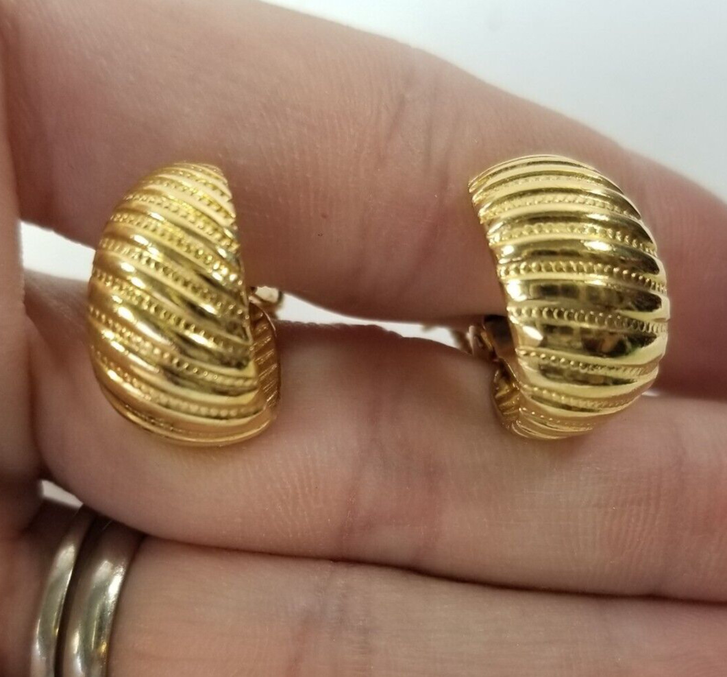Vintage Napier Wide Huggie Hoop Clip-On Adjustable Screwback Earrings Goldtone