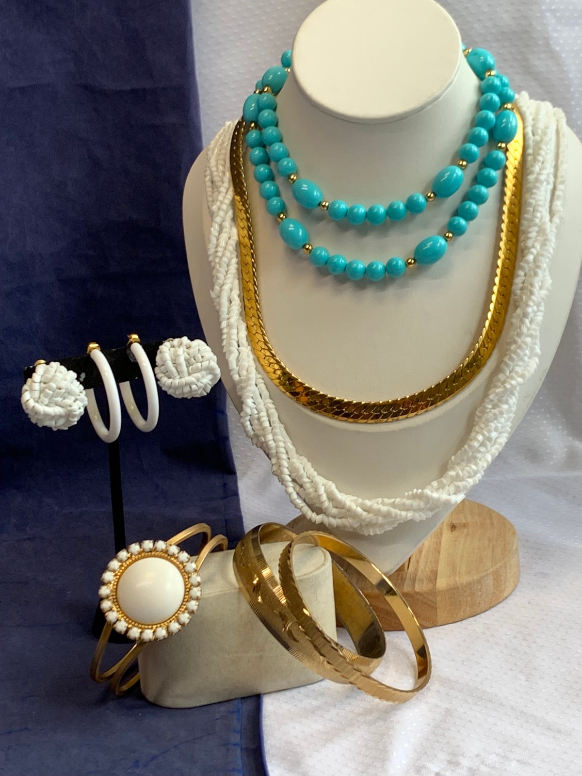 Vtg Costume Jewelry Lot Napier Monet Avon Matching Set Turquoise & White Beaded