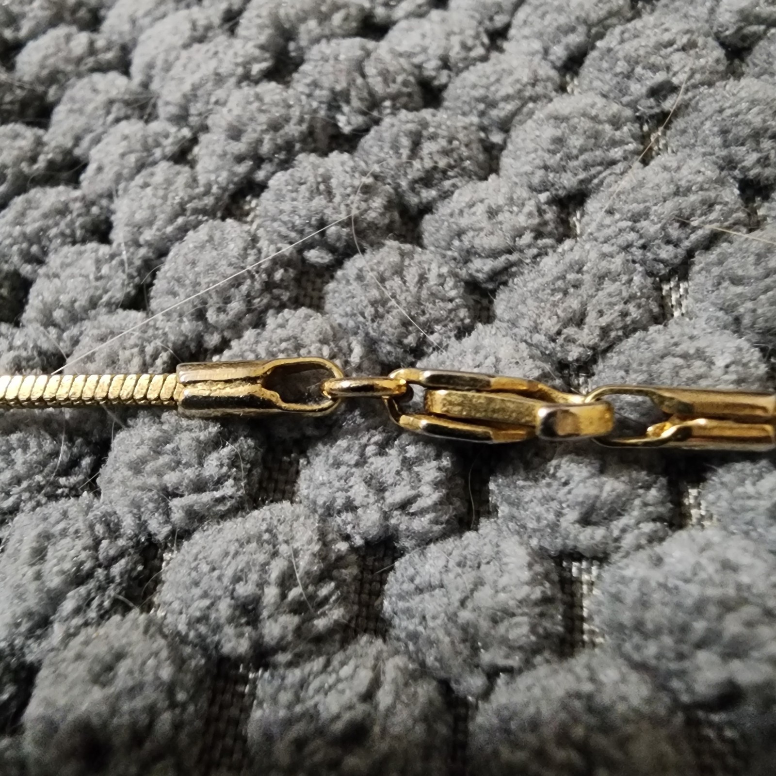 Vintage Gold Tone Necklace Large & Small Rhinestone Faux Diamond Pendant 18.5″