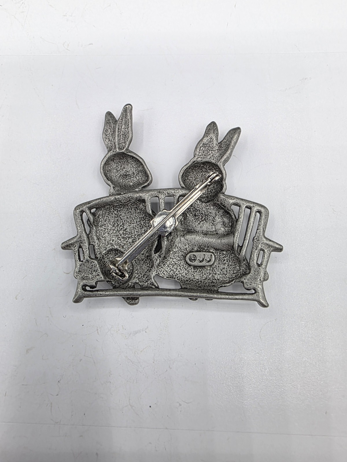 Set of 4 JJ Jonette Brooches Cat Catching Fish, Cow, Bunnies, Casa House – READ