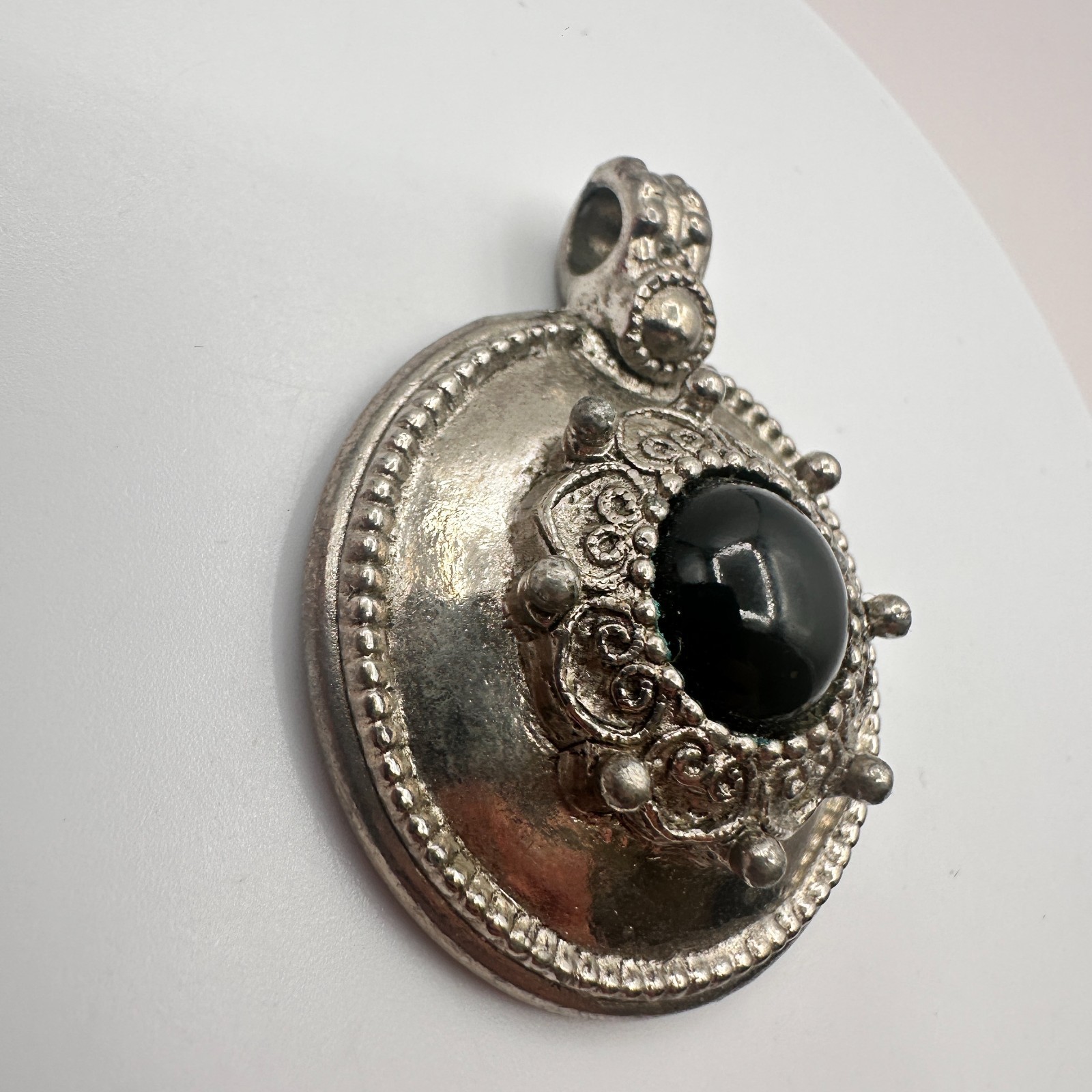 Vintage 90s SilverTone Black Glass Cabochon Shield Pendant Boho Etruscan Jewelry