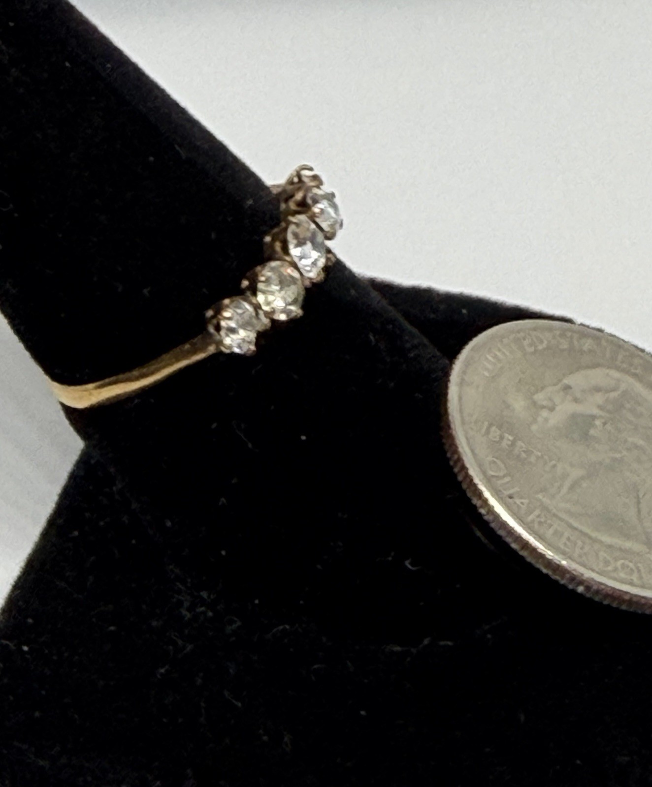 Vintage Retro Era 5 Paste Stones Goldtone Gilt Metal Sz 7 1/4