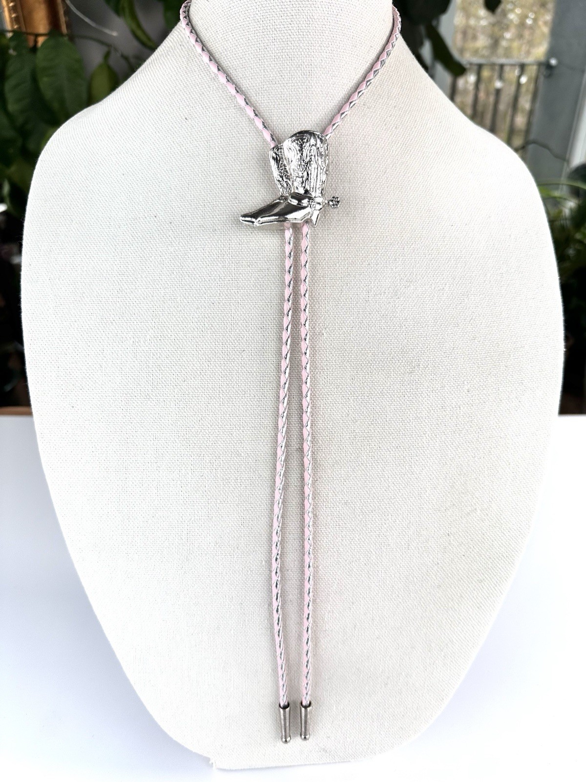 Stunning Vintage 90s Chrome Silver Tone Boots And Spurs Western Bolo Tie