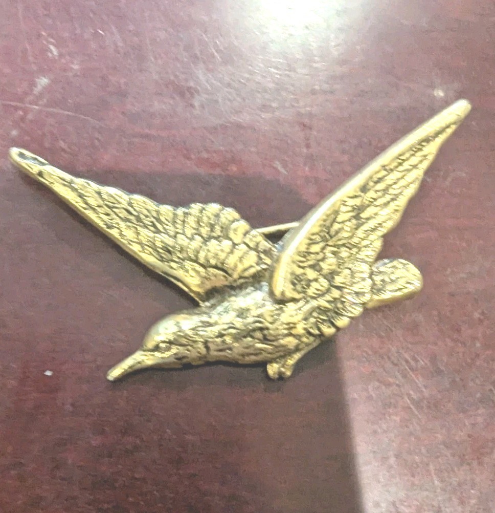 Vintage Gold Tone Flying Seagull Bird Brooch Pin Detailed Feathers Figural