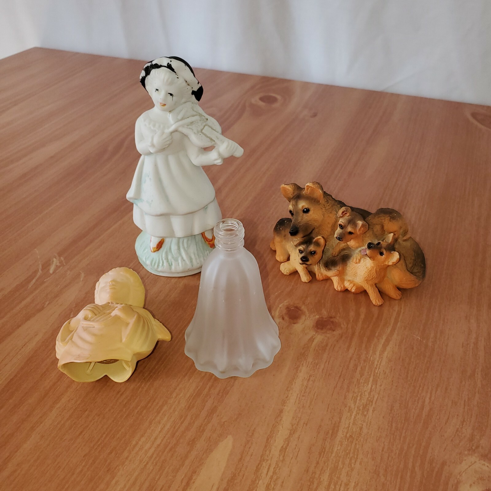 3 unmarked figurine angel Dogs not sure what made of … Victorian Girl Vintage