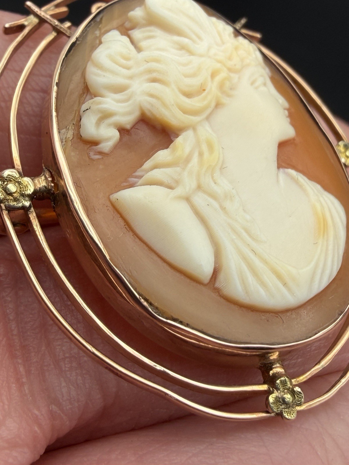 Antique Edwardian 10K Gold Carved Shell Cameo Brooch Seed Pearl Goddess Psyche