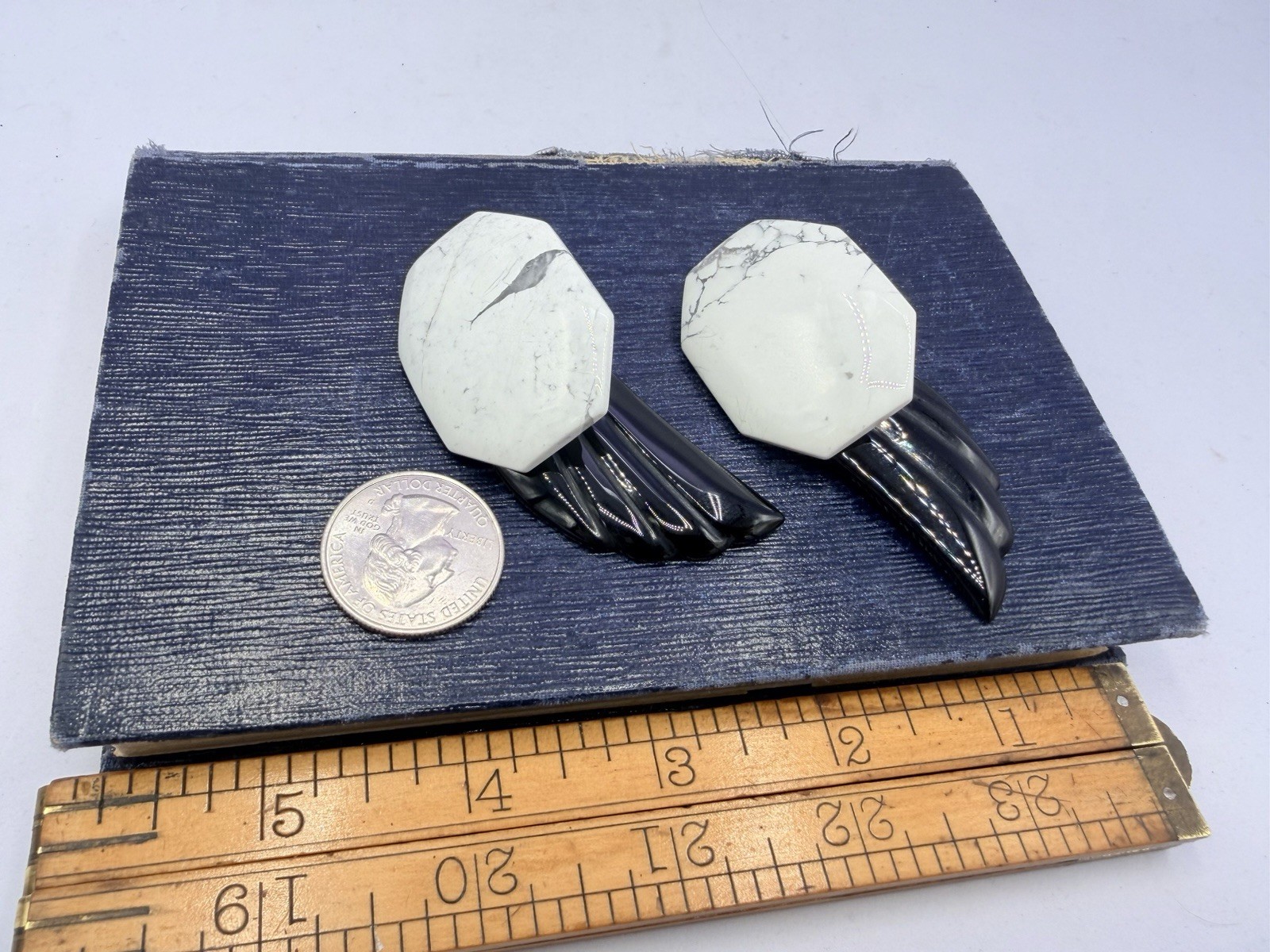 White & Black Gemstone Clip On Earrings 1980s Vintage Carved Wings Ro-Do Saks JN