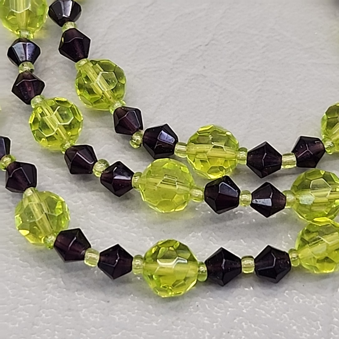 Vintage Glass Beaded Necklace Green Black Bicone 23″