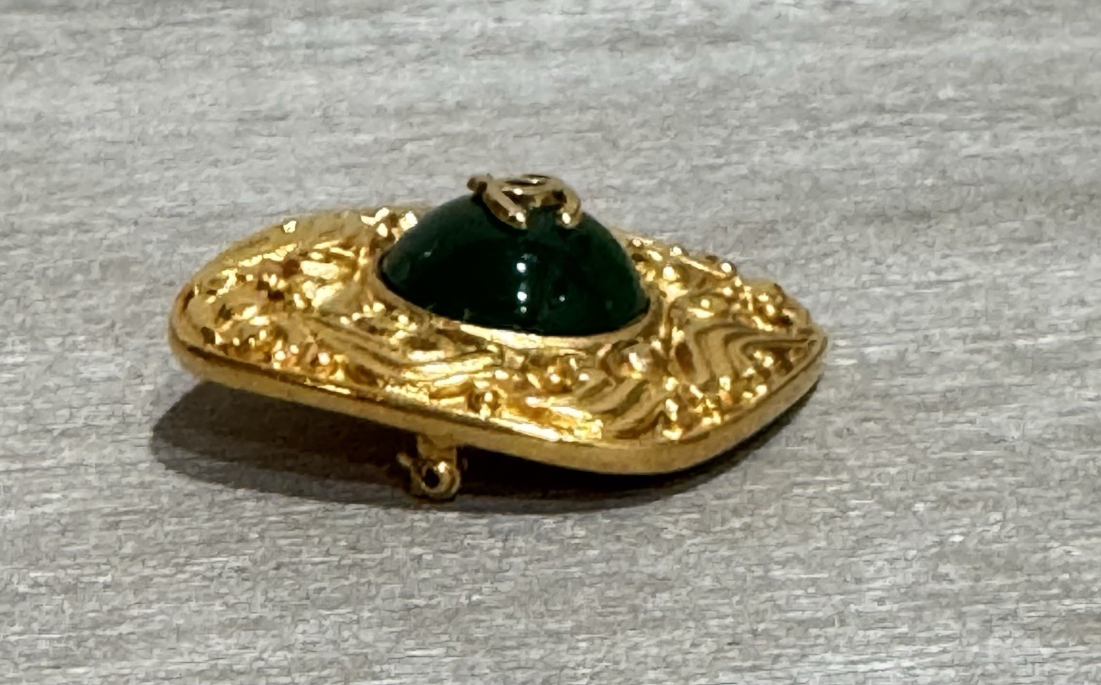 Vintage CHANEL Green Gripoix Glass Cabochon CC Brooch Gold Tone Baroque 1980s