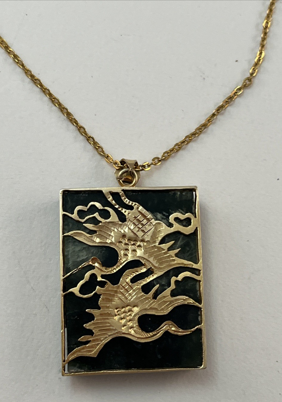 Gold Tone 18″ Chain Necklace Flying Dragons Dark Green Jade Pendant