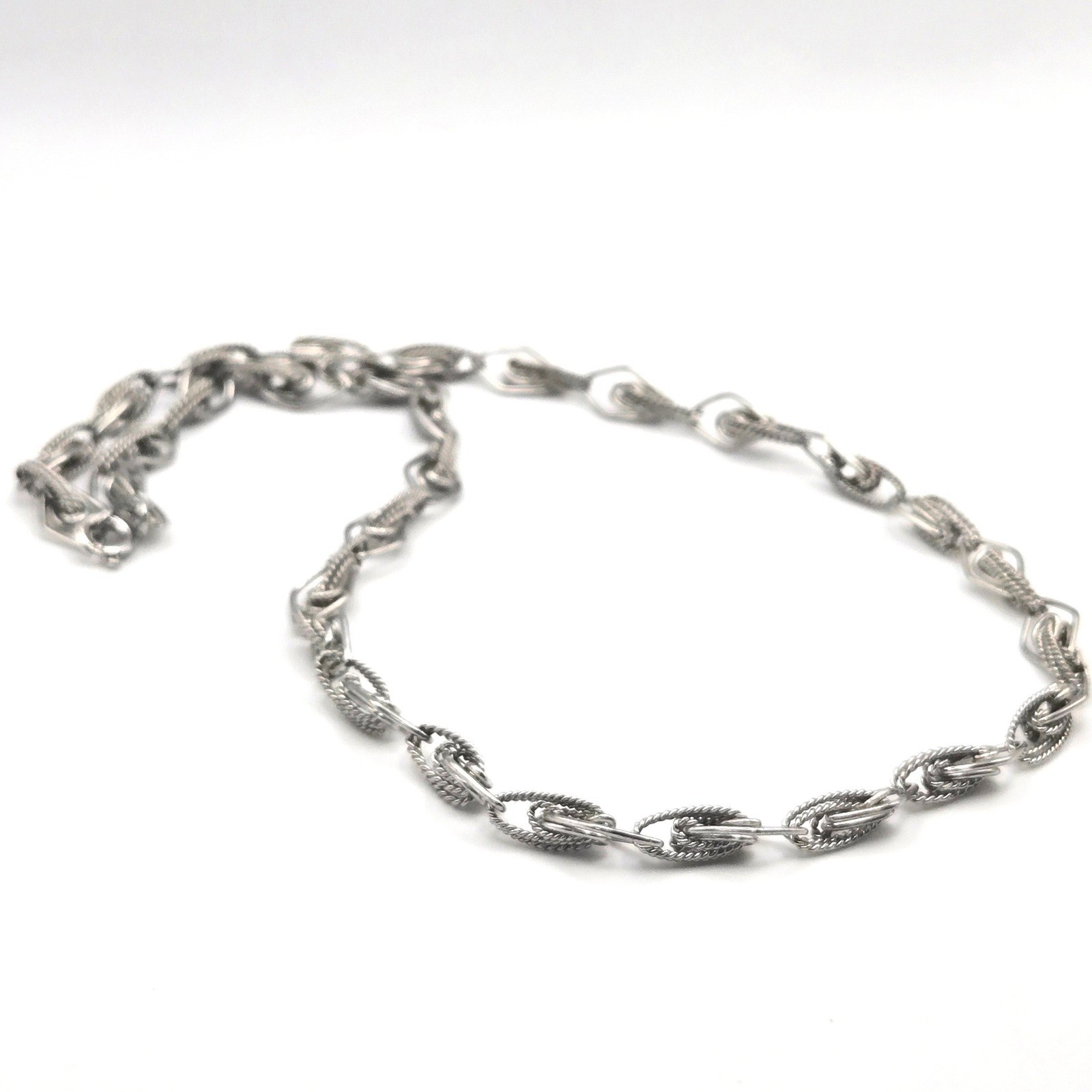 Vintage Silver Tone Necklace Textured Open Link Chain Diamond Rope Detail 18″