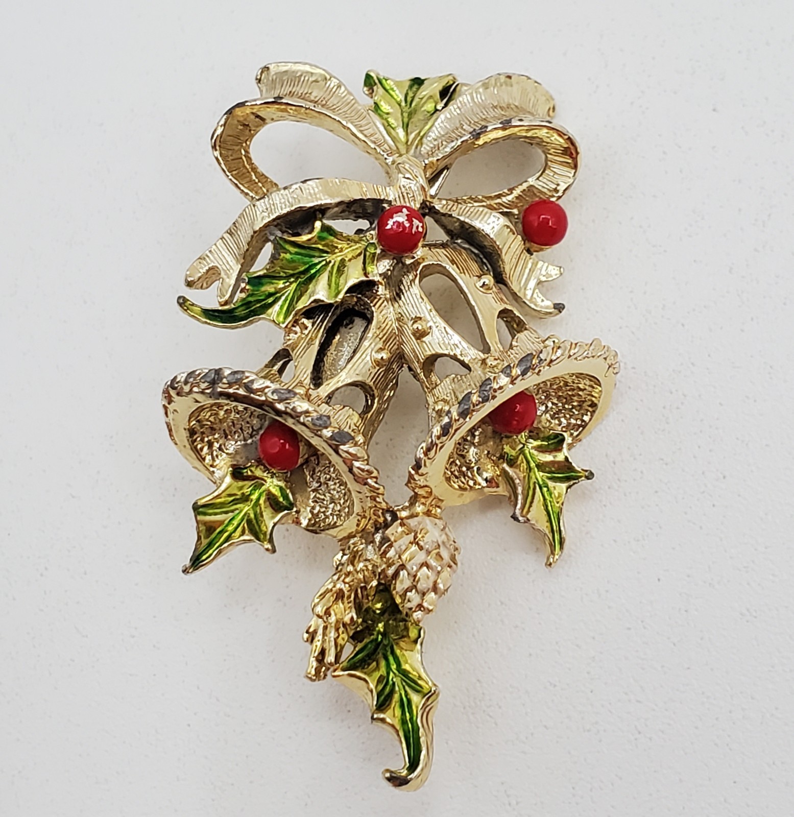 Gerrys Christmas Bells Brooch 2in Gold Tone Enameled Holly Pine Cone VTG Estate