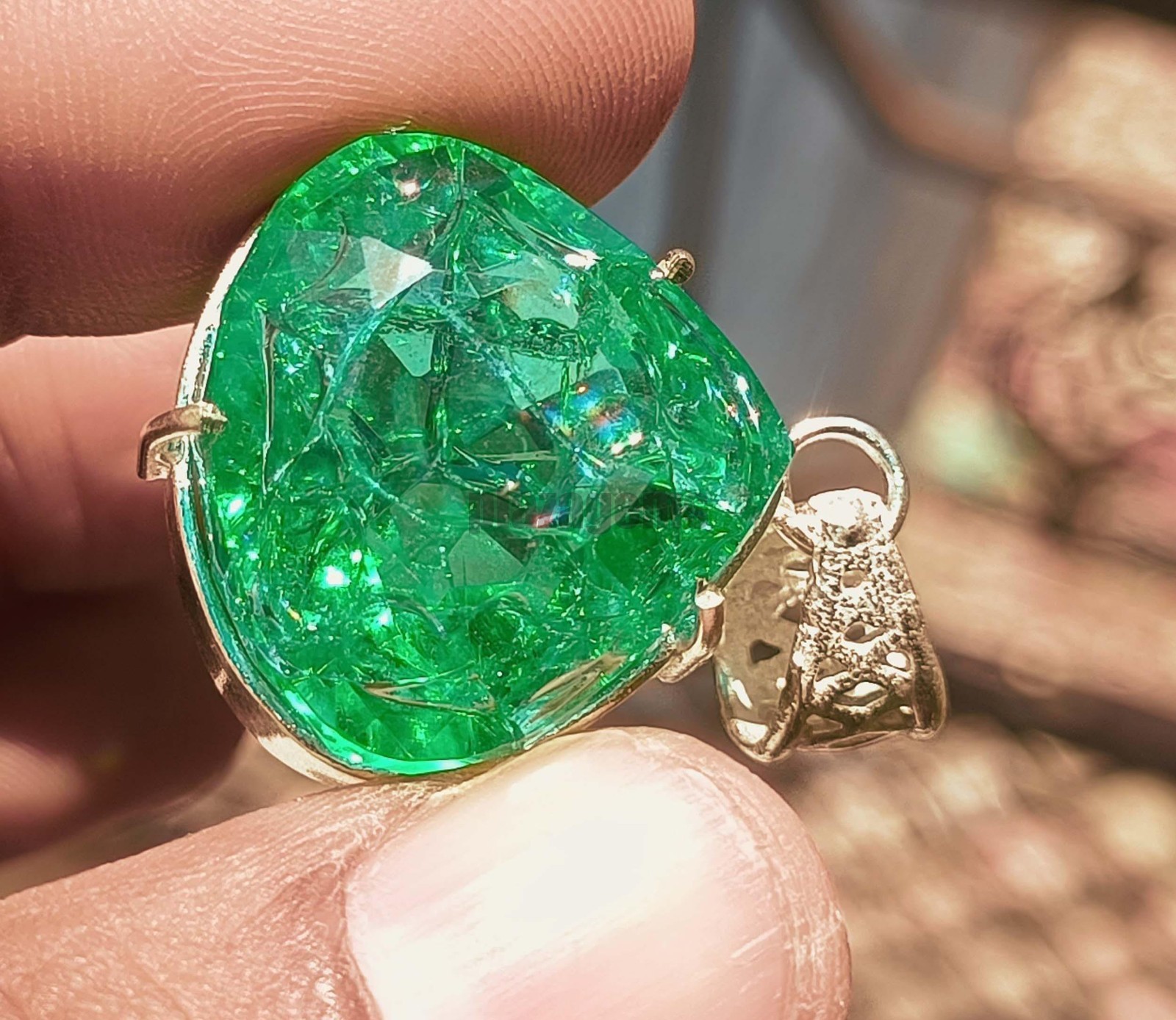 46 Ct Natural Vivid Green Colombian Emerald Pear Certified Pendant