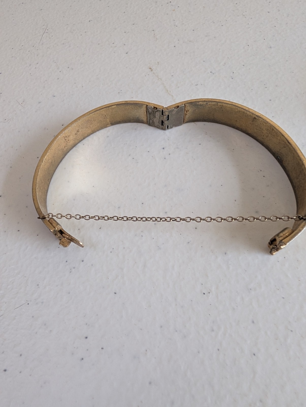 Vintage Gold Tone Embossed Floral Geometric Hinge Bangle Bracelet with Safety
