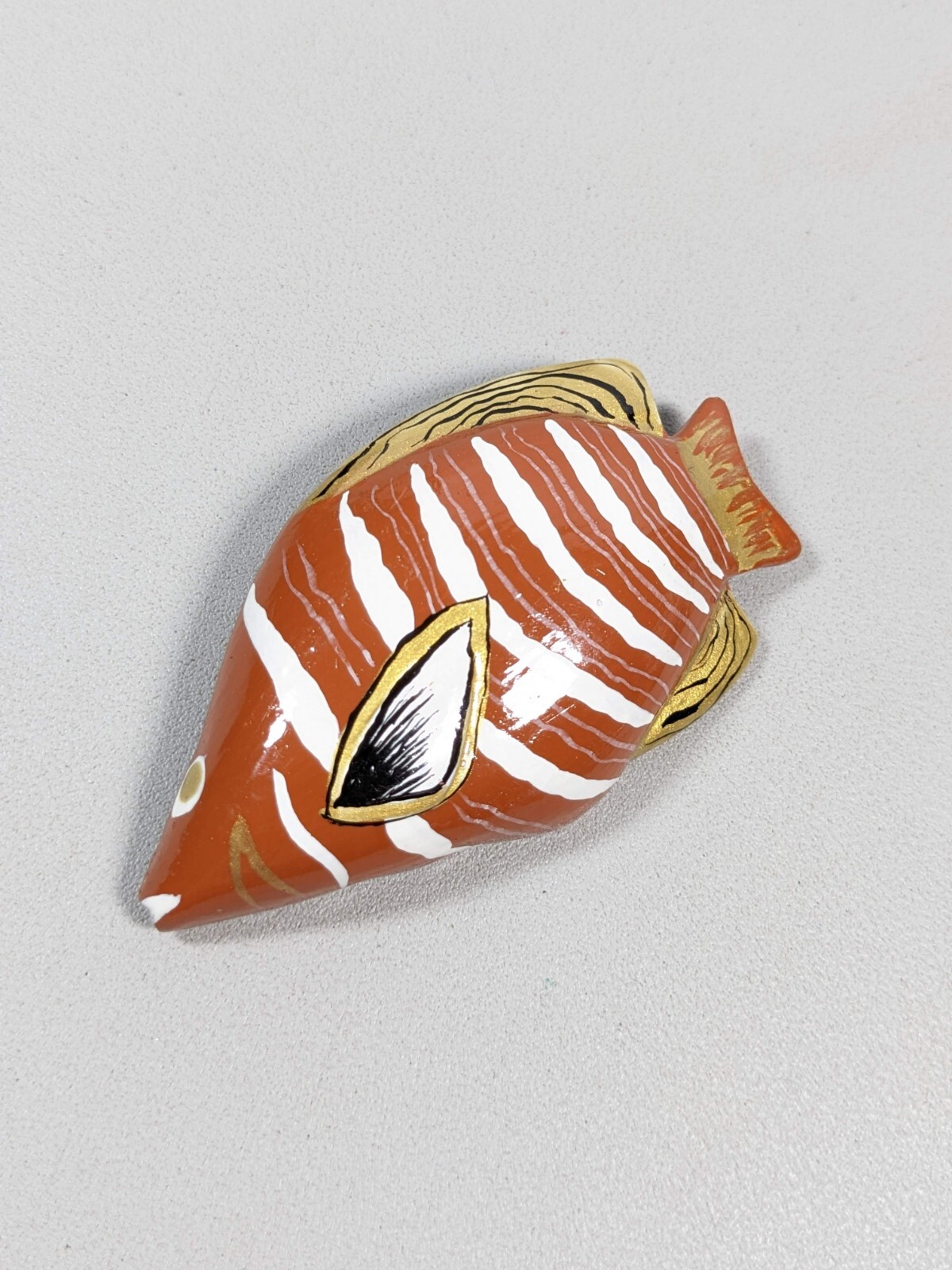 Brown White Wood Painted Tropical Striped Fish Pin