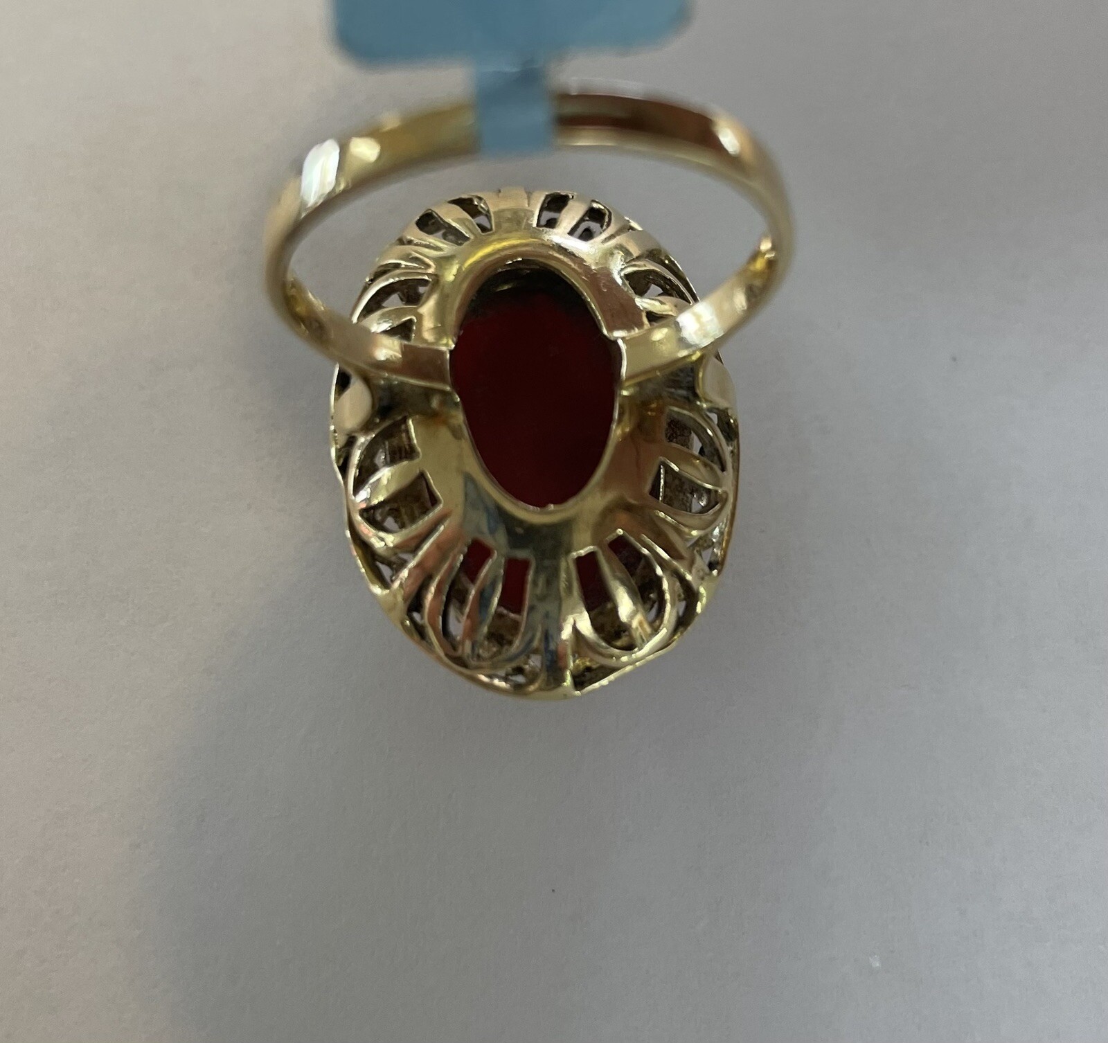 Vintage 18k Yellow Gold 17.5mm by 12mm Oval Coral Filigree Ring, Size 7 – 7.2 Gr