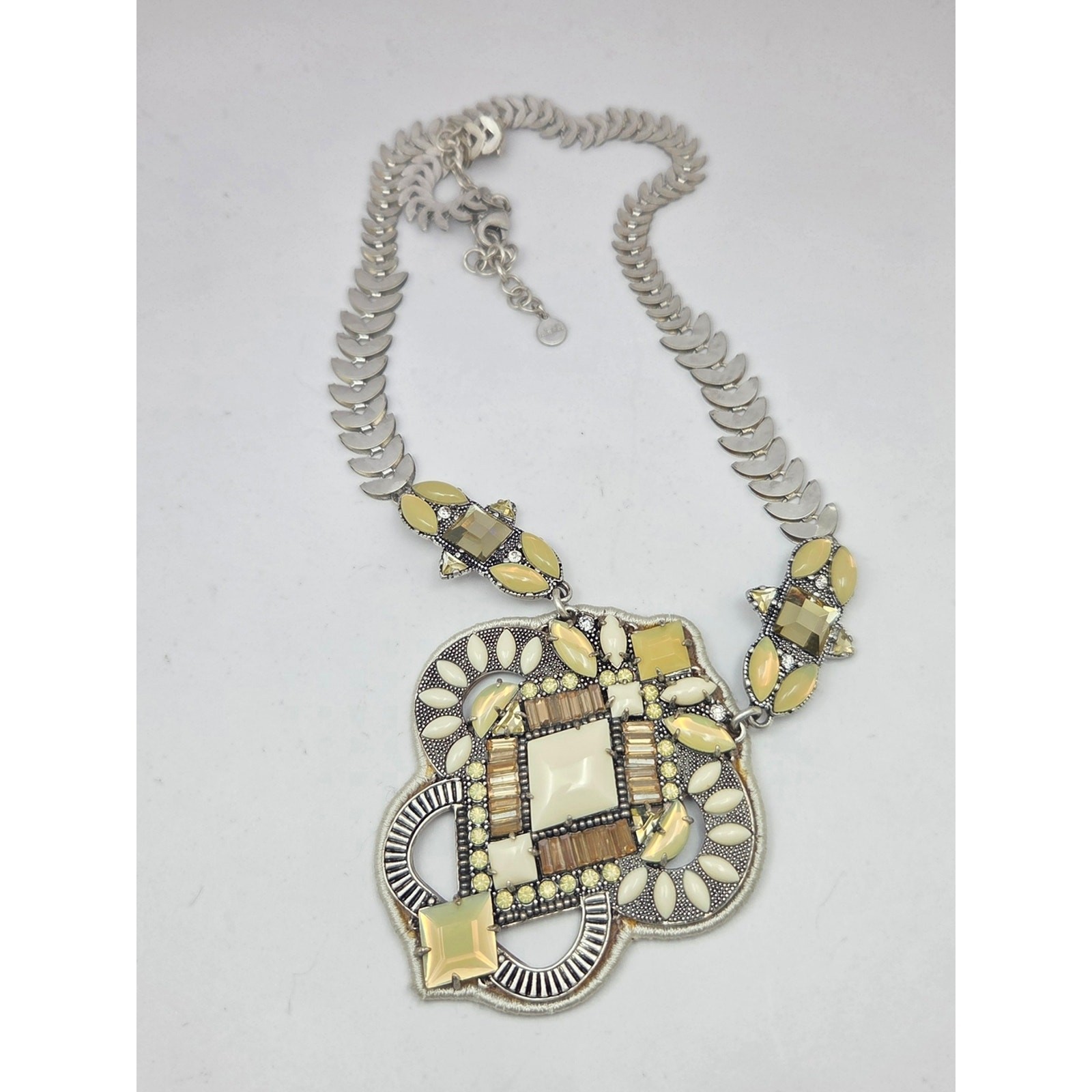 Stella & Dot Statement Necklace Mixed Media Pendant Silver Tone Yellow Cream 24″
