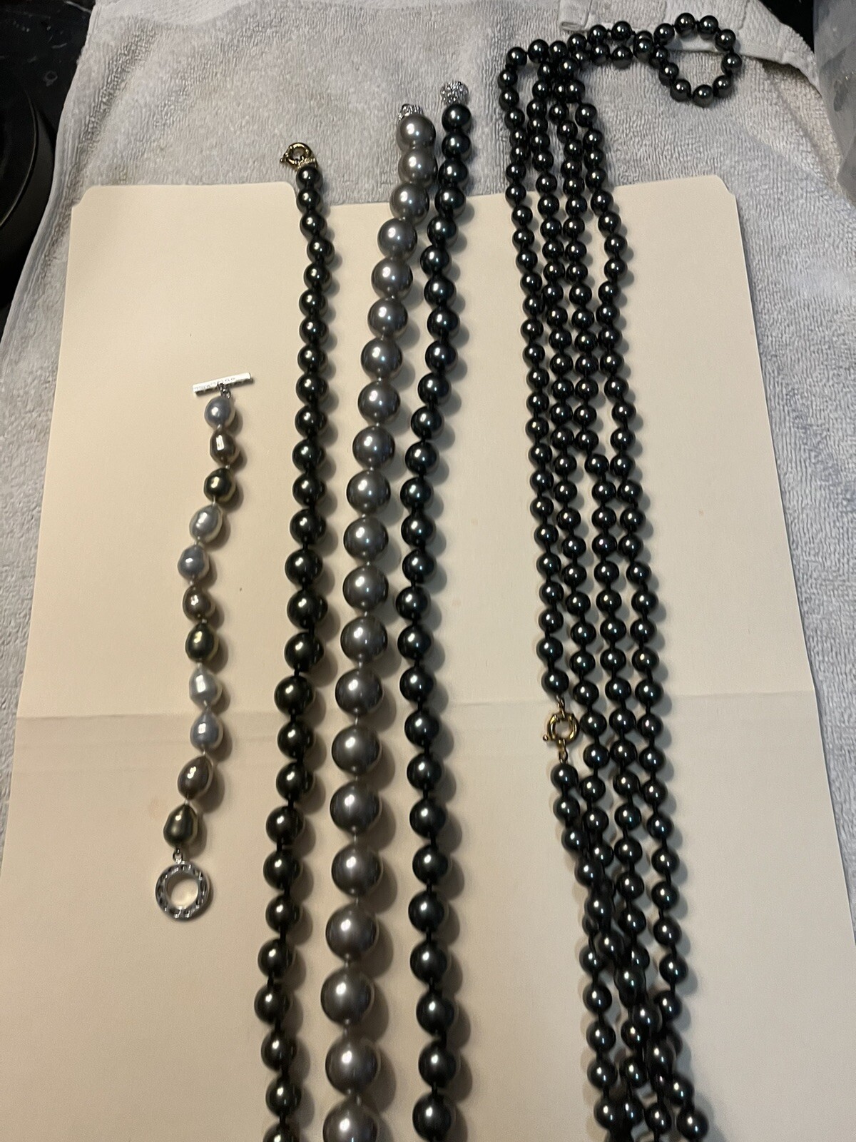 HSN Lot Of Faux Pearl Necklaces 4 And 1 Bracelet