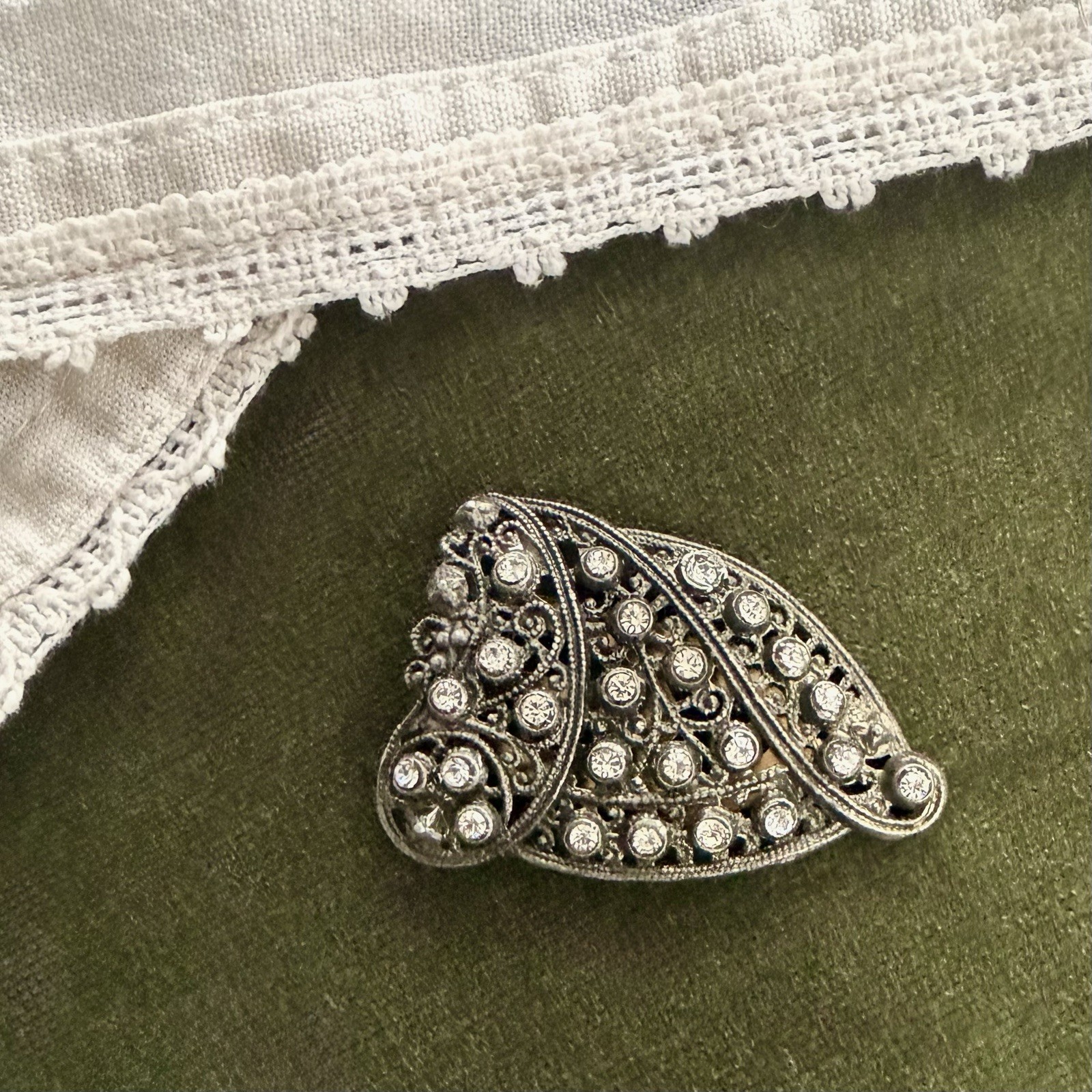 Vintage Rhinestone Leaf Dress Clip | Fur Clip | Silver Tone Filigree Openwork