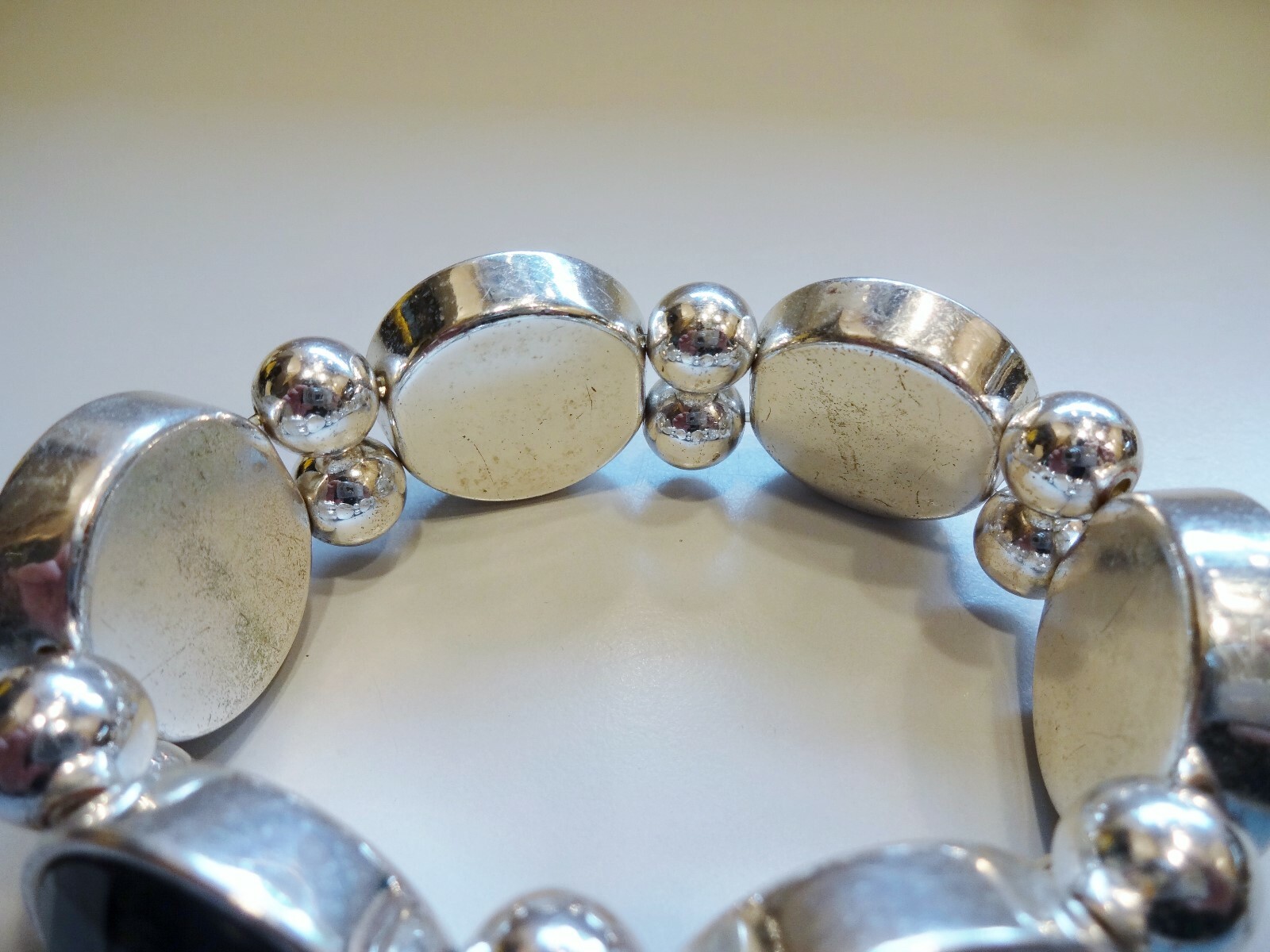 Vtg Faux Fur SNOW LEOPARD STRETCH BRACELET Costume Chunky Silver Tone Big Cat