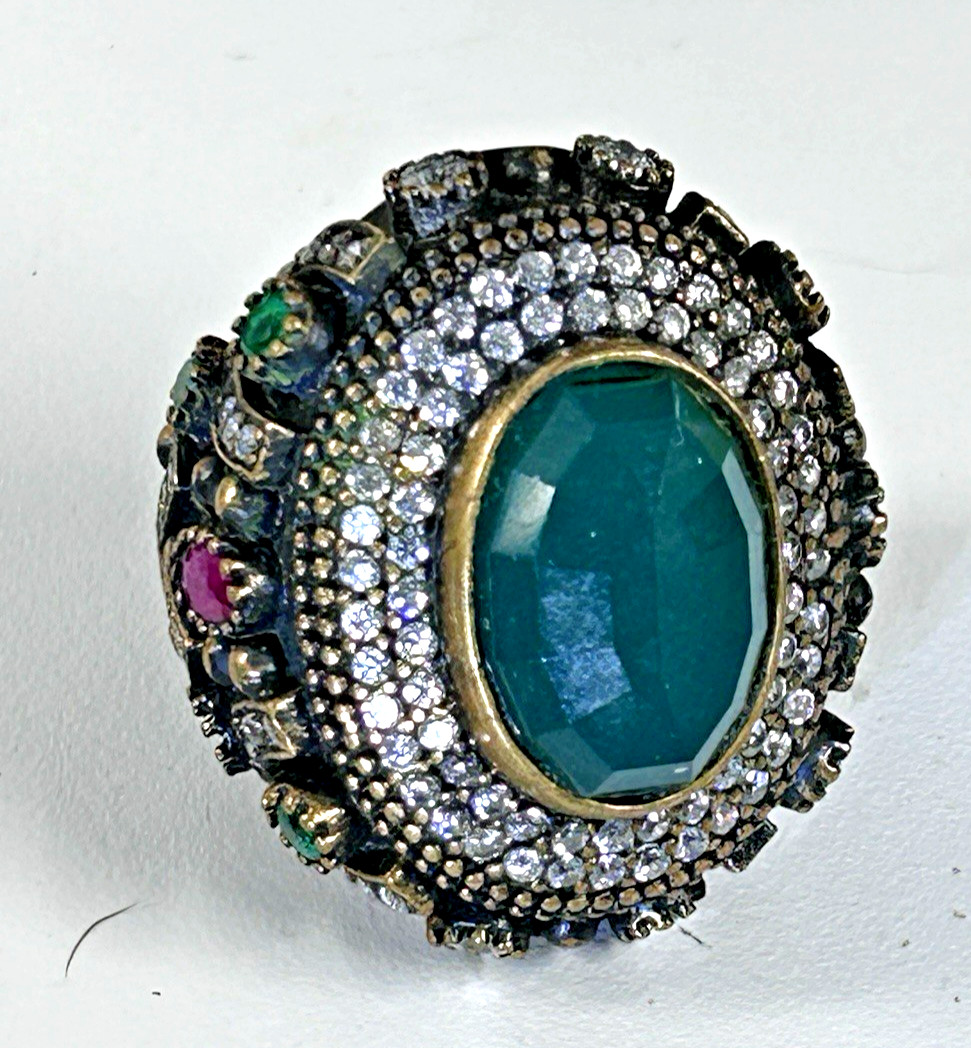 Vintage Stunning Large Royal Green Center & Small Accent Stones Ring Sz 8