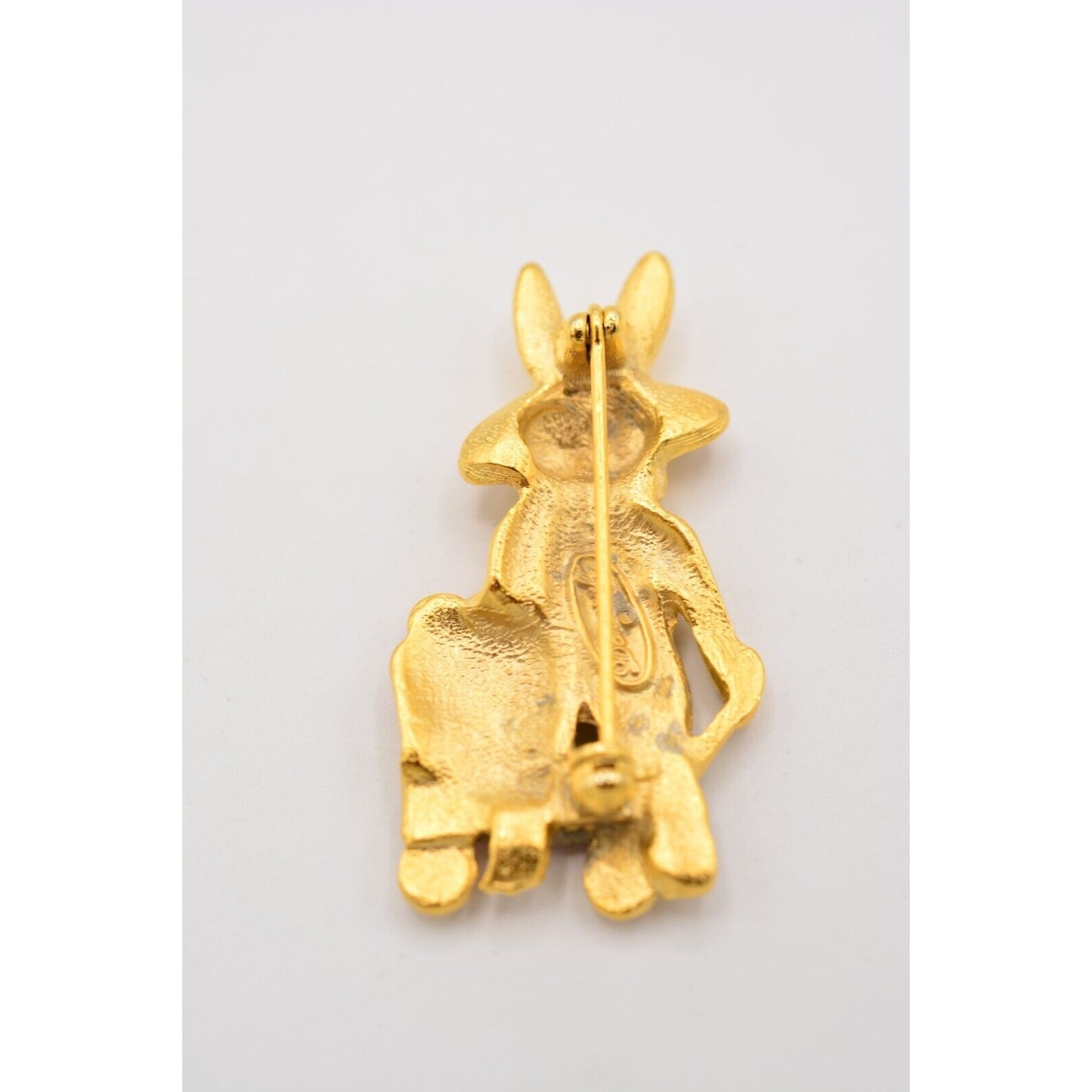 Danecraft Vintage Bunny Rabbit Brooch Pin Enamel Wheelbarrow Garden Easter BinA1