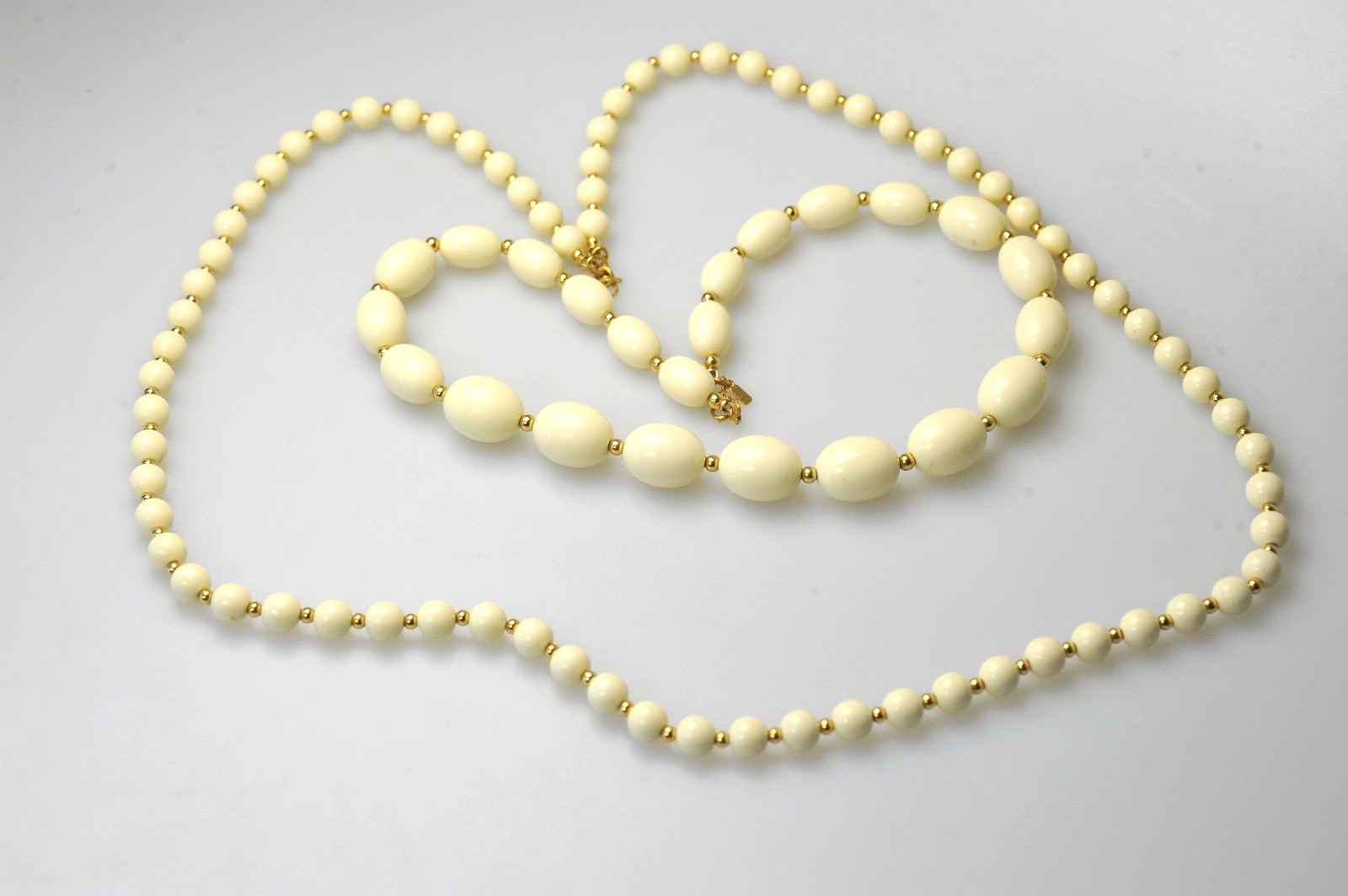 Necklace Monet signed LOT cream ivory gold tone bead beaded ZD19