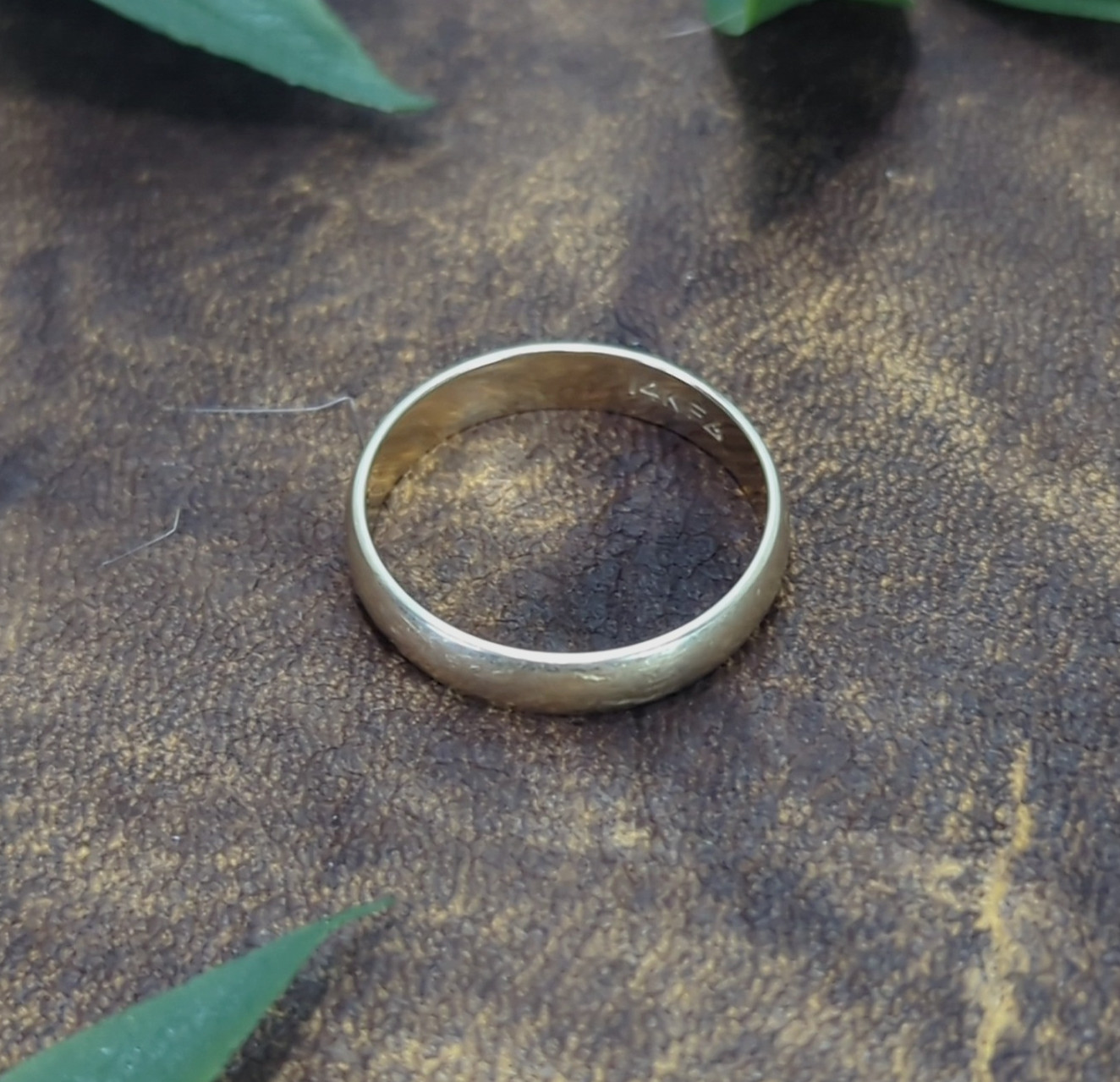 14k 2.5 grams FG Yellow Gold 1/8″ Band Wedding Ring Size: 7.5 Vintage Tested