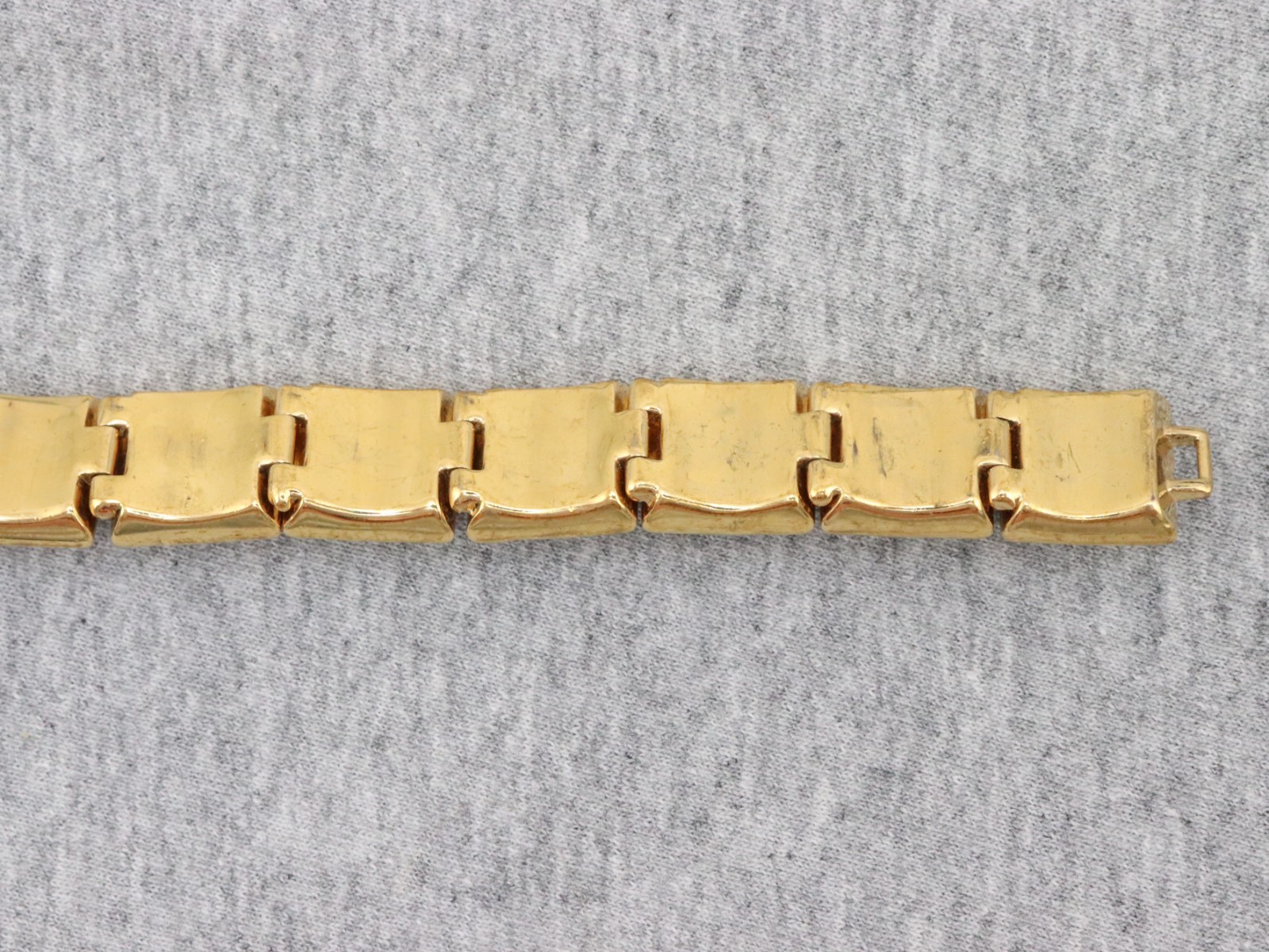 7″ Vintage Henri Bendel Square Crystal Rhinestone Clasp Bracelet Gold Tone Heavy