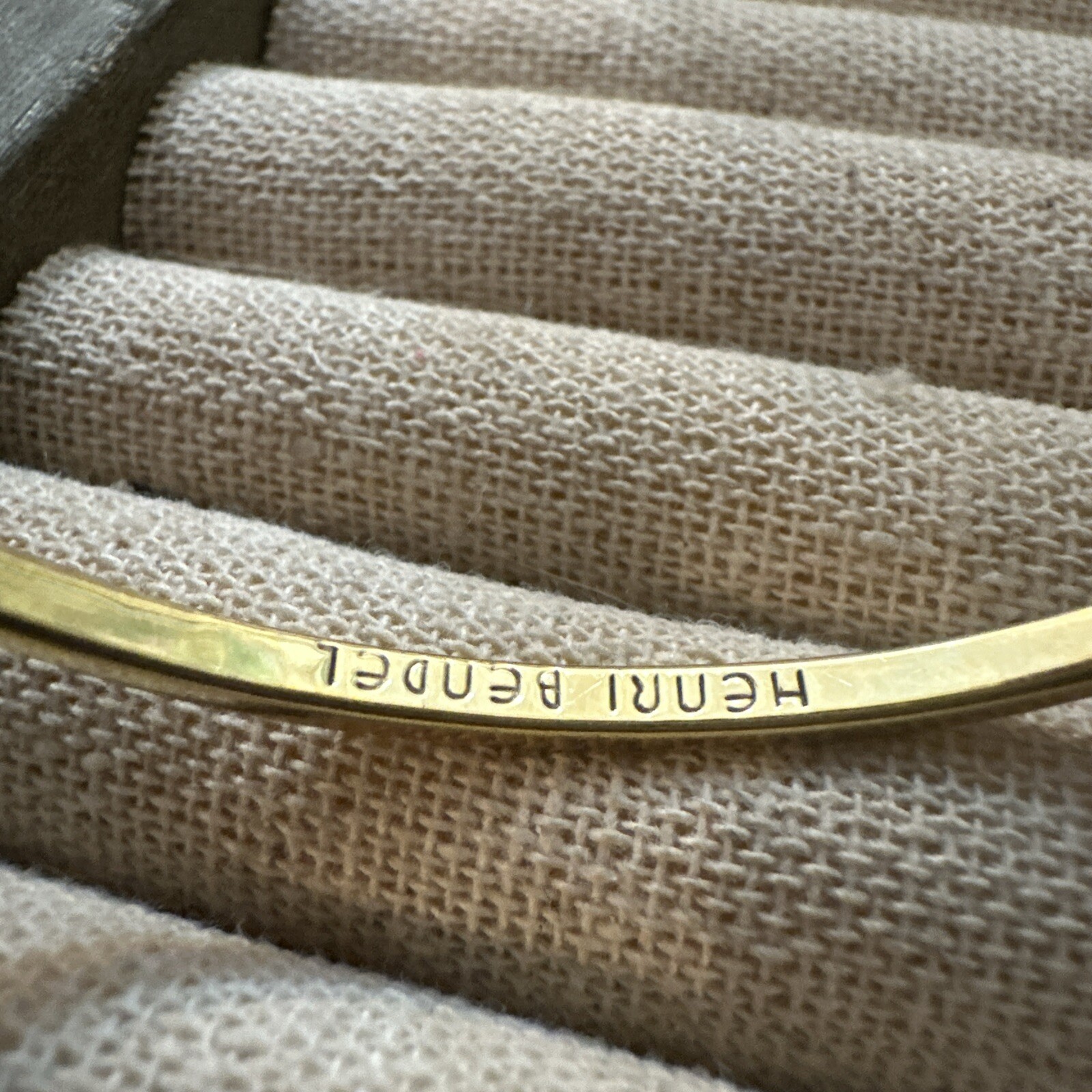 DESIGNER SIGNED HENRI BENDEL GOLD JEWELED CRYSTAL BANGLE BRACELET