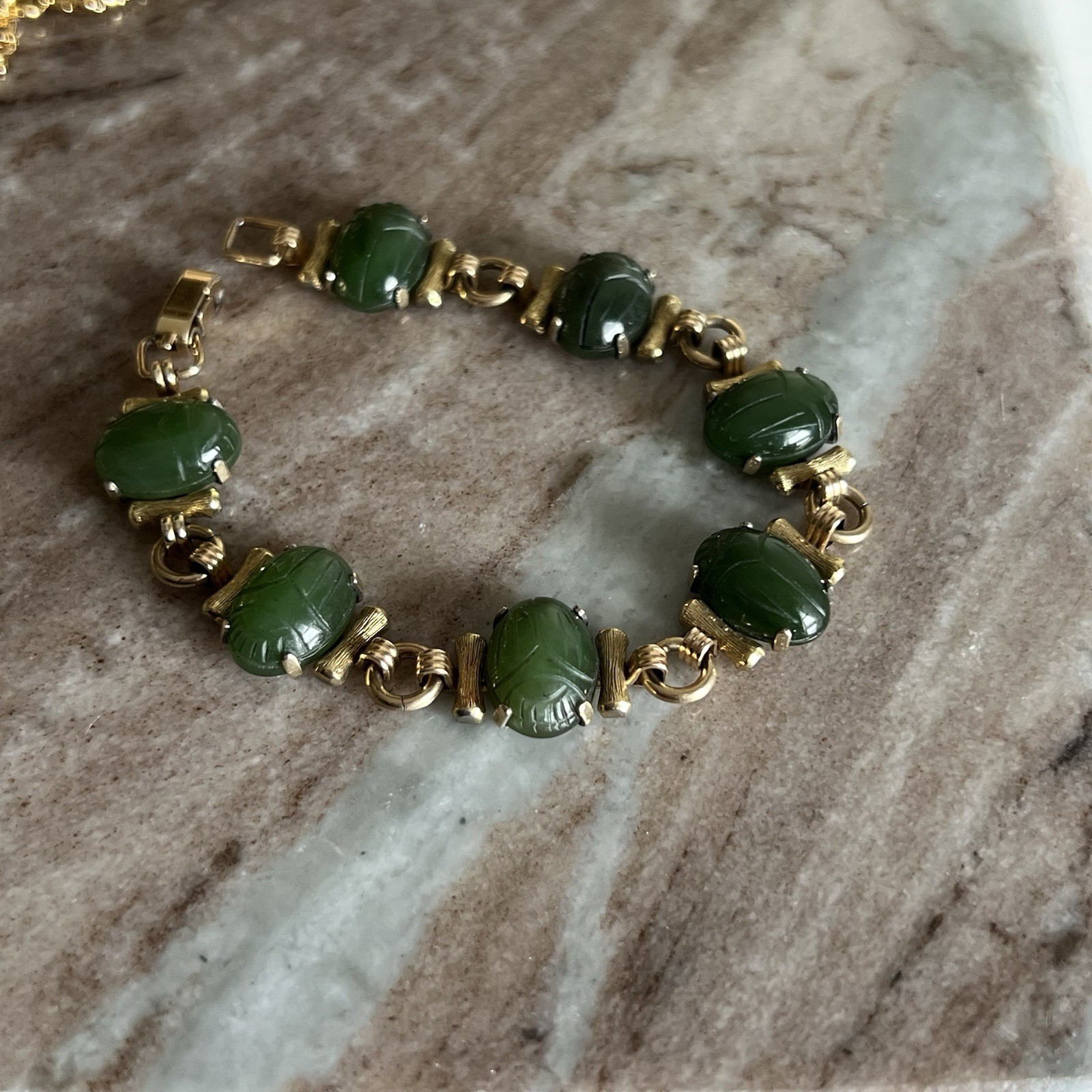 Vintage Rare Kremetz Jade Agate Scarab Gold Tone Bracelet