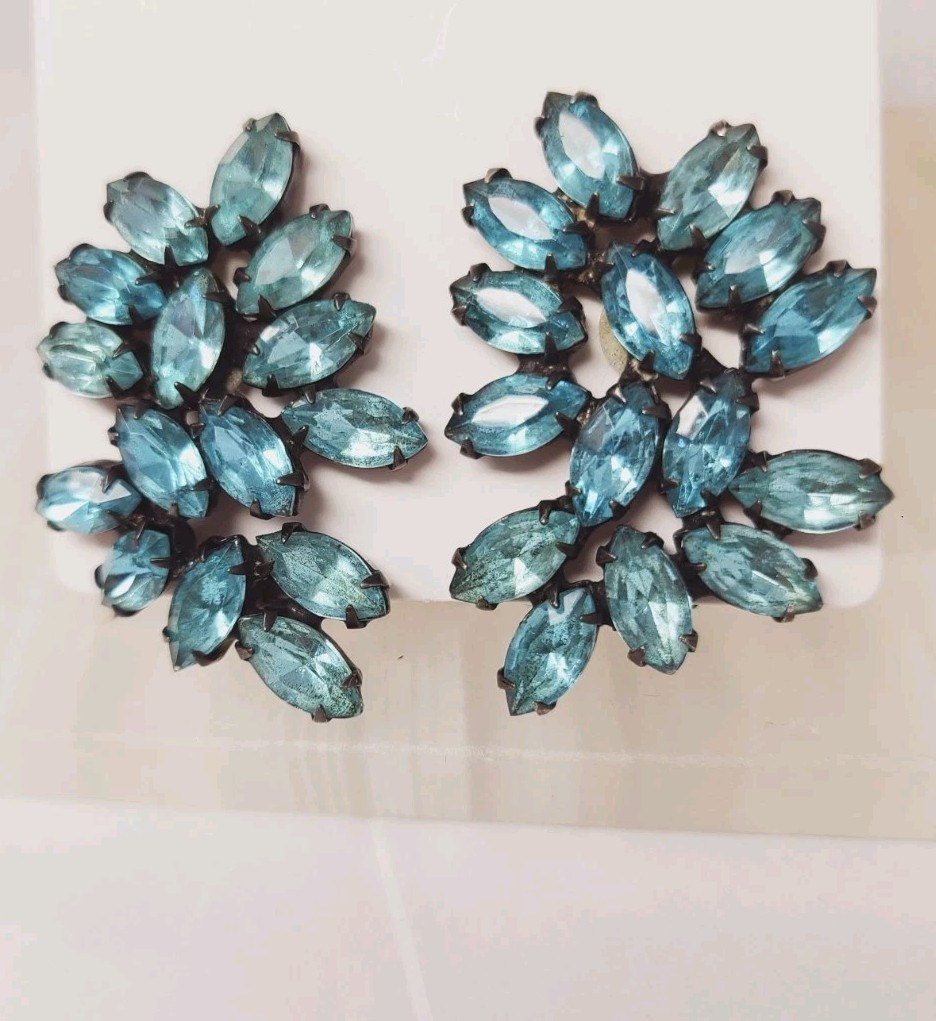 Vintage La Roco Blue Rhinestone Clip On Earrings Black Japanned 1 5/8″