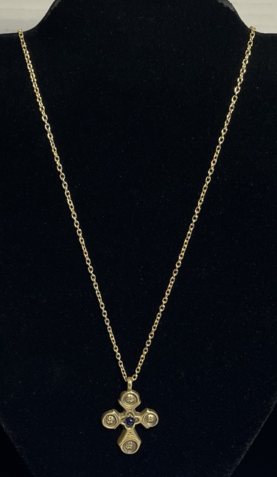 Vintage CROSS Alva Studios Museum Religious Pendant Gold Tone 24″ Necklace