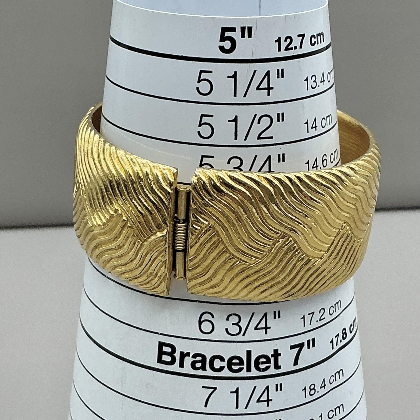 Vintage Crown Trifari Bracelet Gold Tone Textured Wave Wide Hinged Bangle 6 Inch