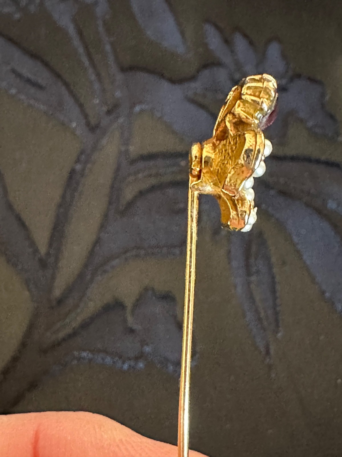 Victorian Style Gold Tone Faux Seed Pearl Purple Glass/Paste Pansy Stick Pin