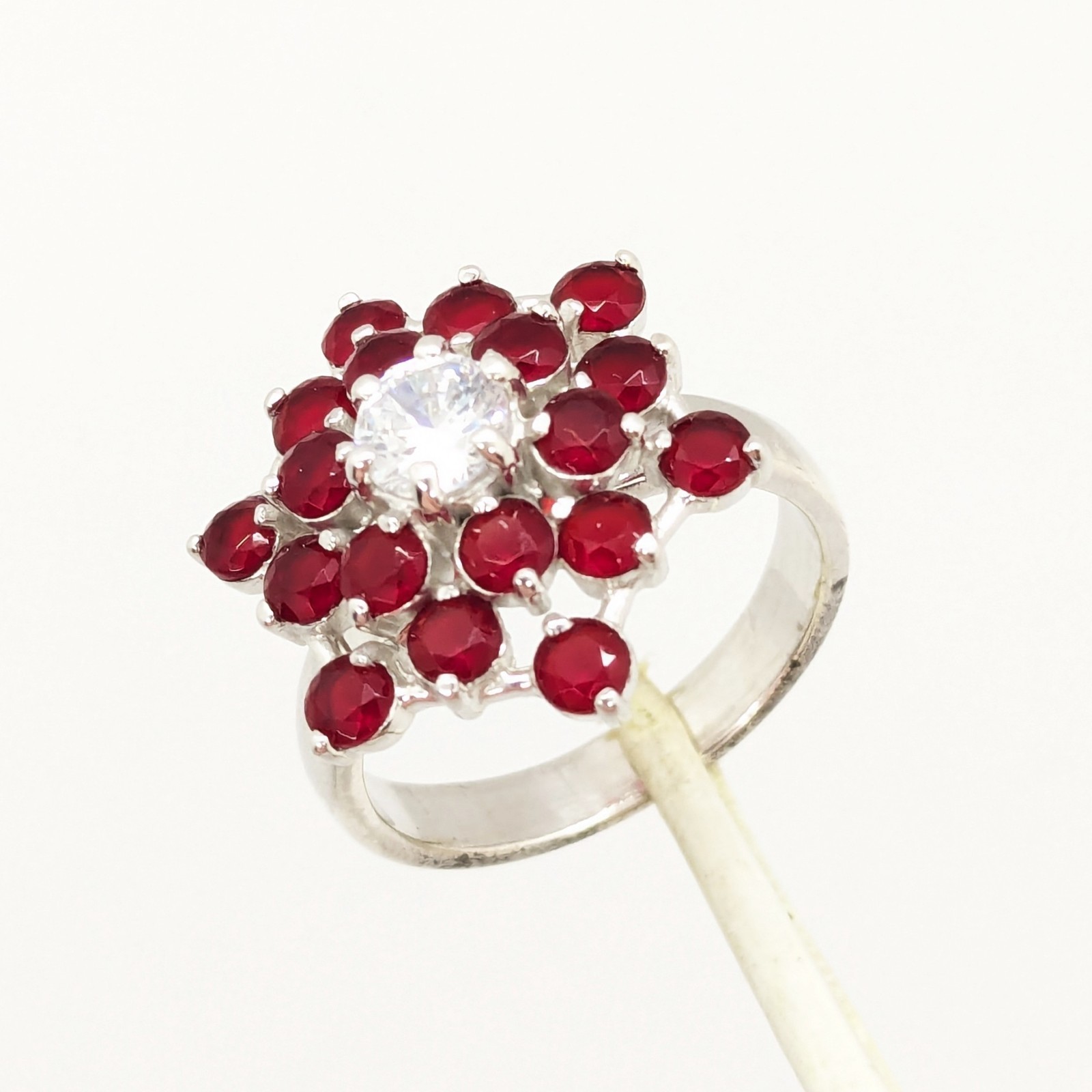 Vintage Luxury RING Sterling Silver 925 with Bright Stones -size: 7.5 (18mm) #68
