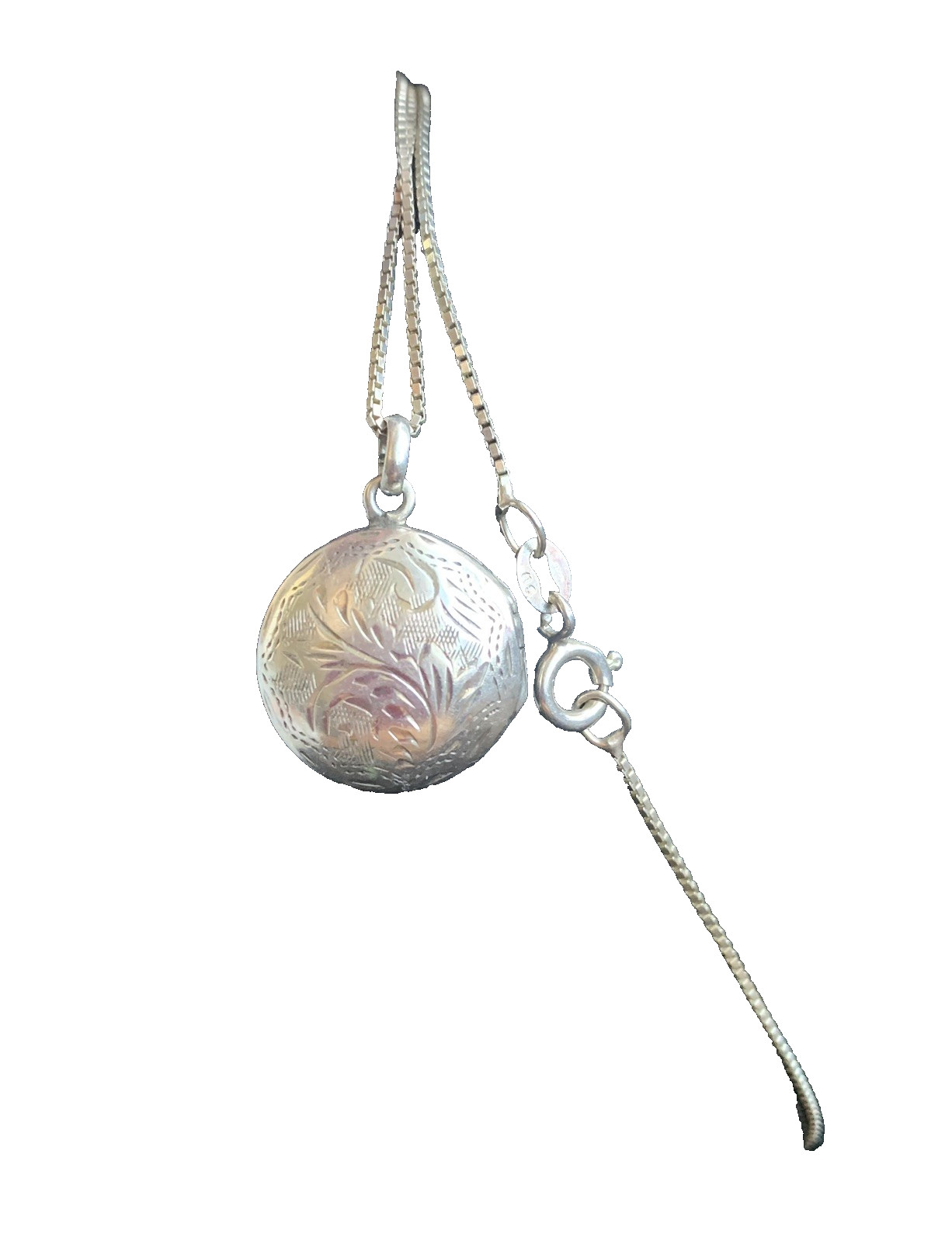 Vintage Sterling Silver 925 Round Engraved Locket Necklace INCLUDES 17” Chain