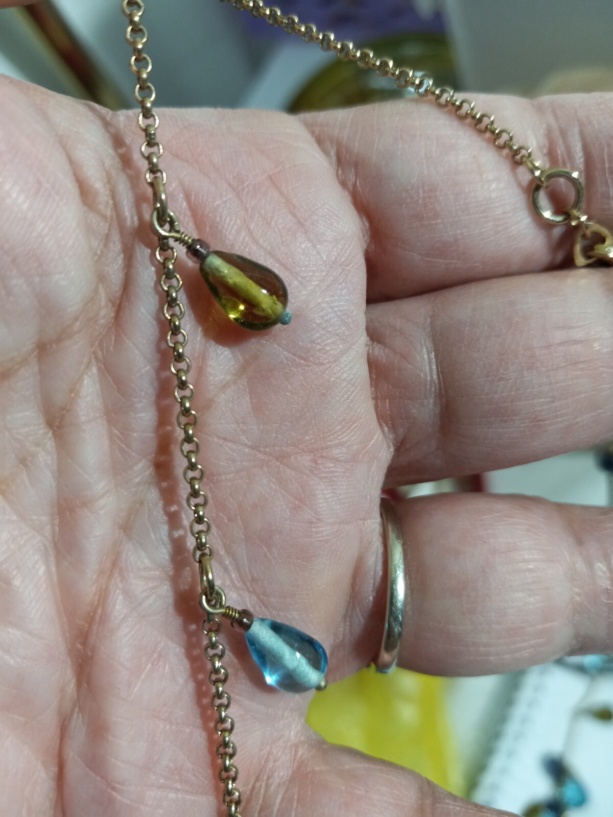 Vintage Glass Graduating Dangle Teardrops Necklace Green Dark & light Blue 18″