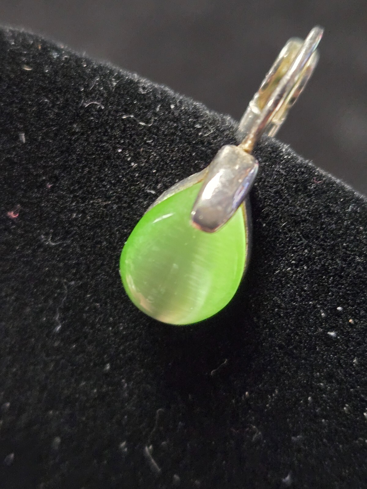 Clip on Vintage Green Cat Eye Stone and Slver Tone Stone is a Beautiful Teardrop
