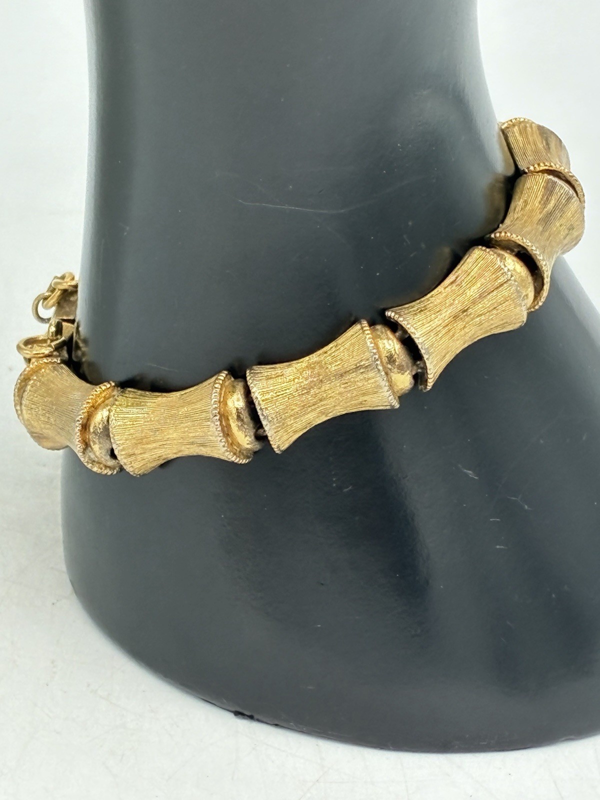 Monet Signed Vintage Gold Tone Bamboo Link Bracelet Textured 7 inch