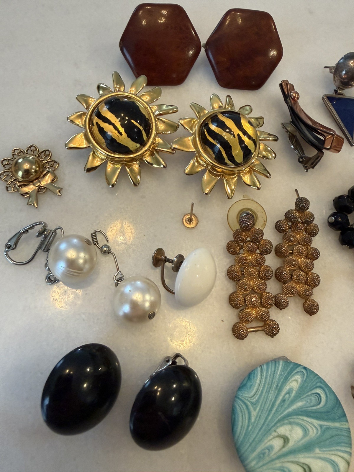 32 VTG Lot Earrings Craft Harvest Repair 1950s-1980s Some Signed, 1 silver